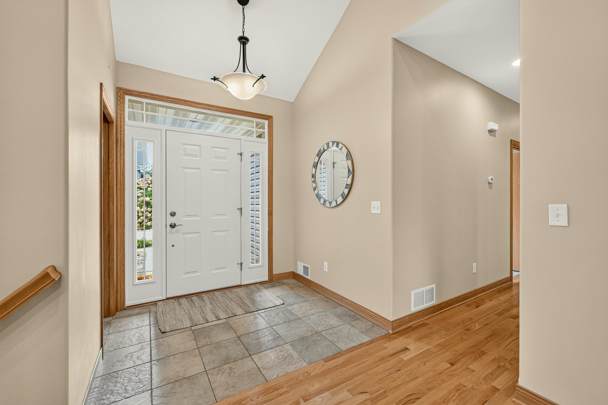 5048 Scenic View Drive Sw Property Photo 2
