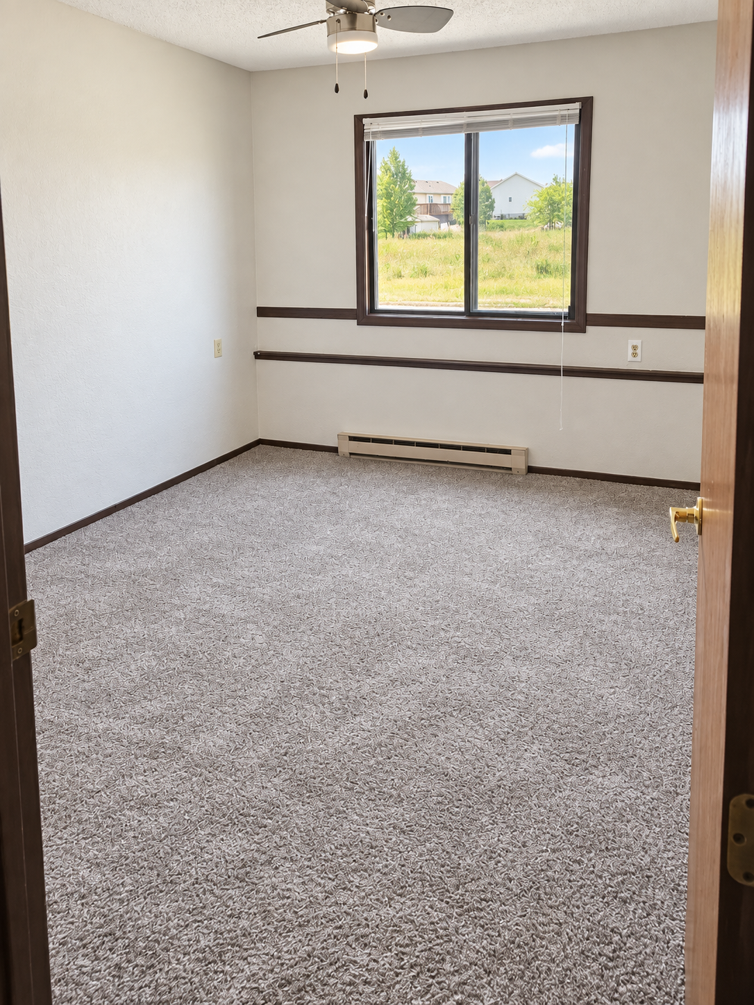 700 3rd Street #4 Property Photo 5