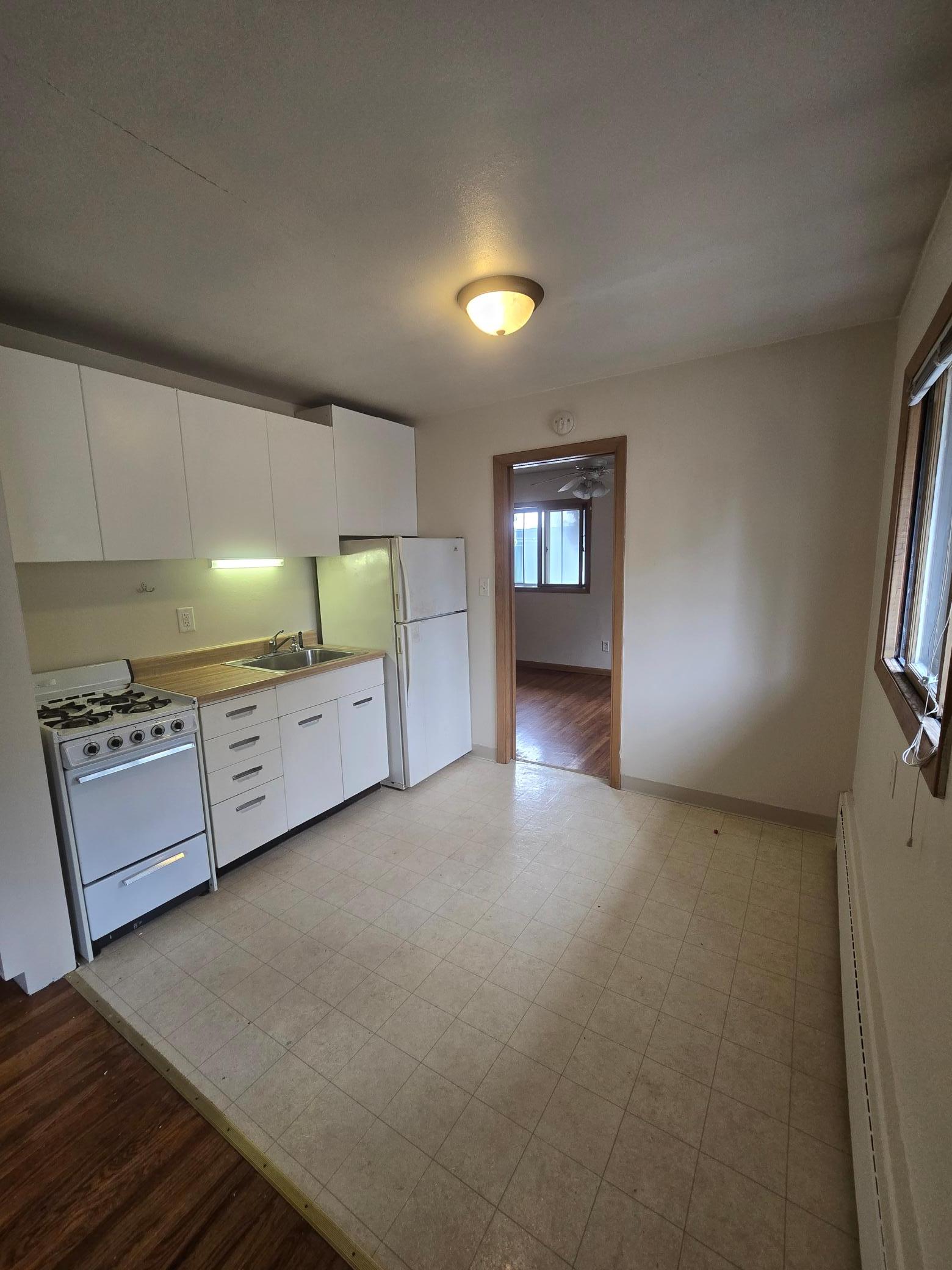 1715 Thomas Avenue Property Photo 5