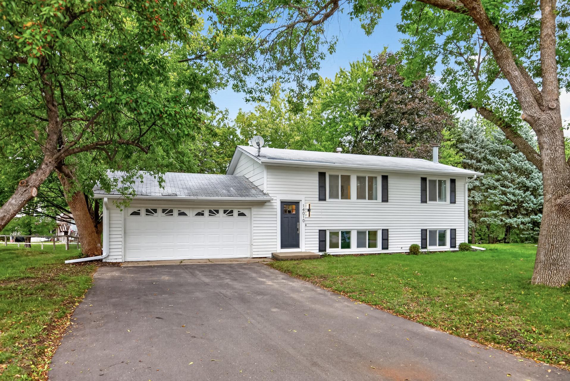 14010 38th Avenue N Property Photo 1