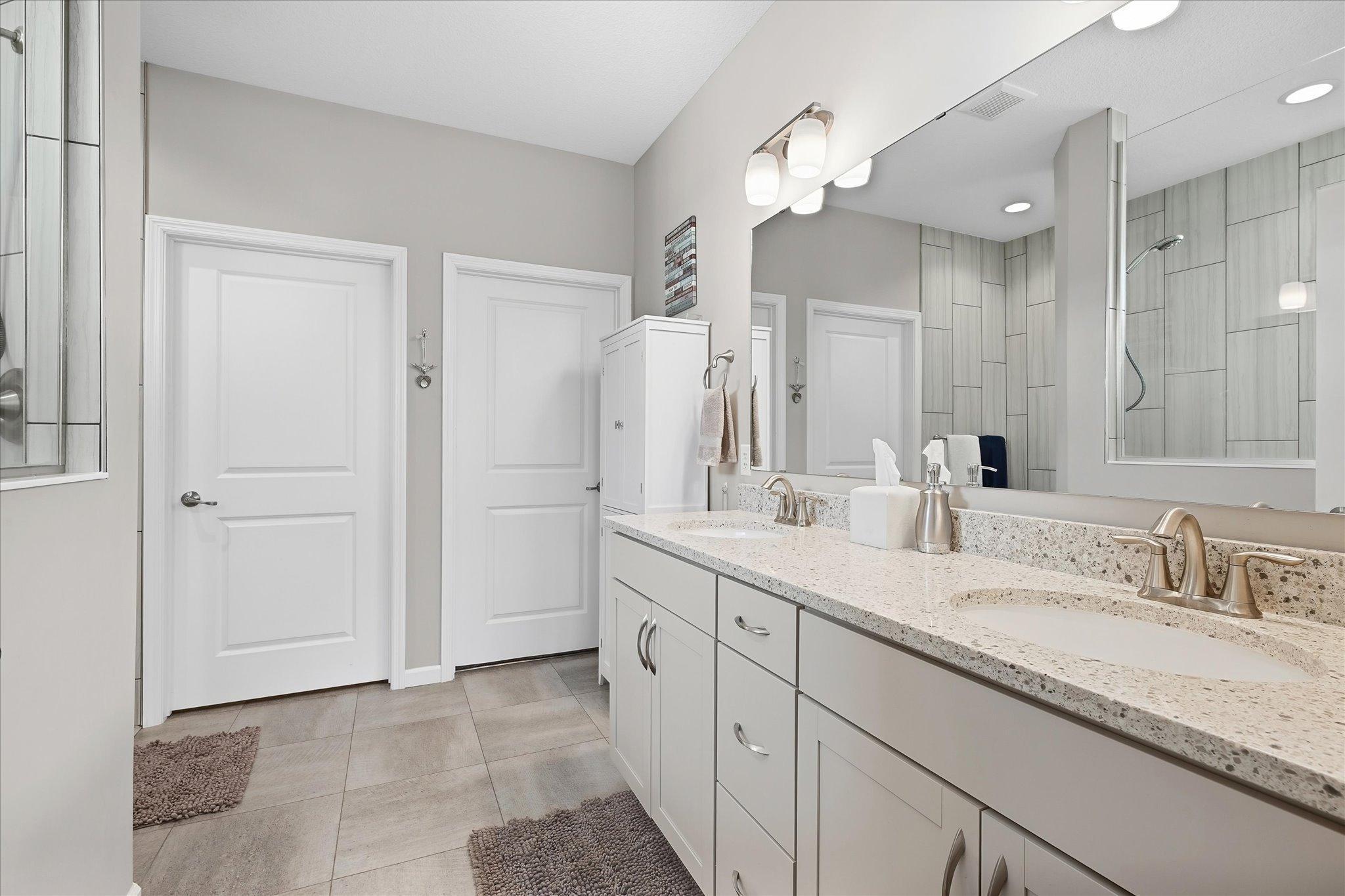 19277 99th Place Property Photo 15