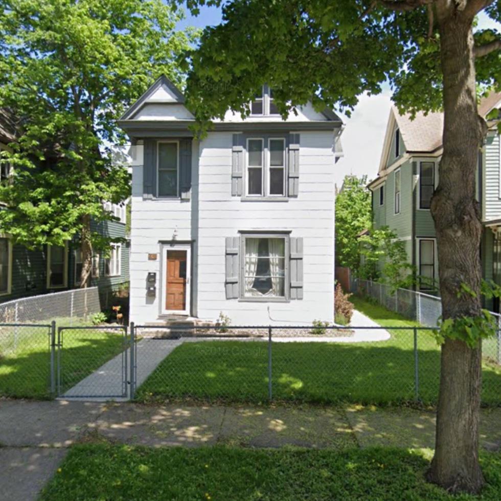 3045 Harriet Avenue Property Photo 1