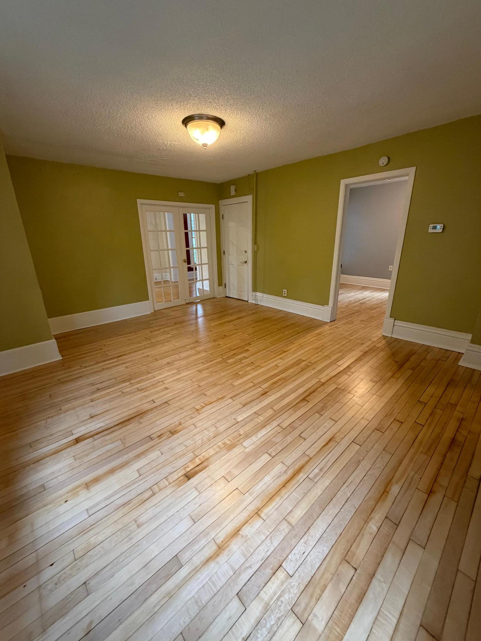 3045 Harriet Avenue Property Photo 5