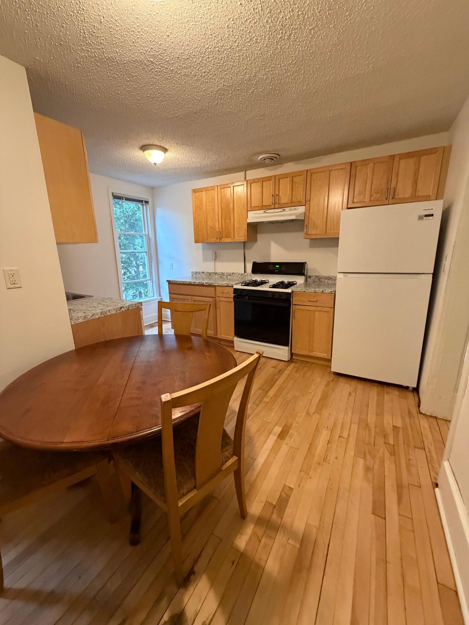 3045 Harriet Avenue Property Photo 12