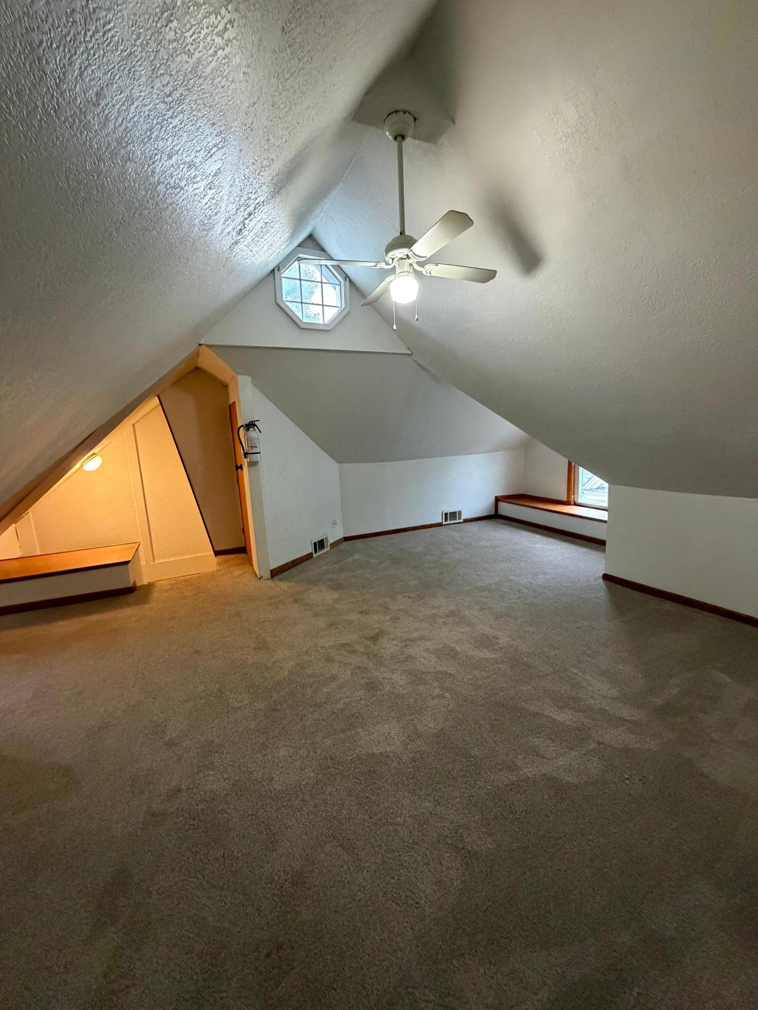 3045 Harriet Avenue Property Photo 14