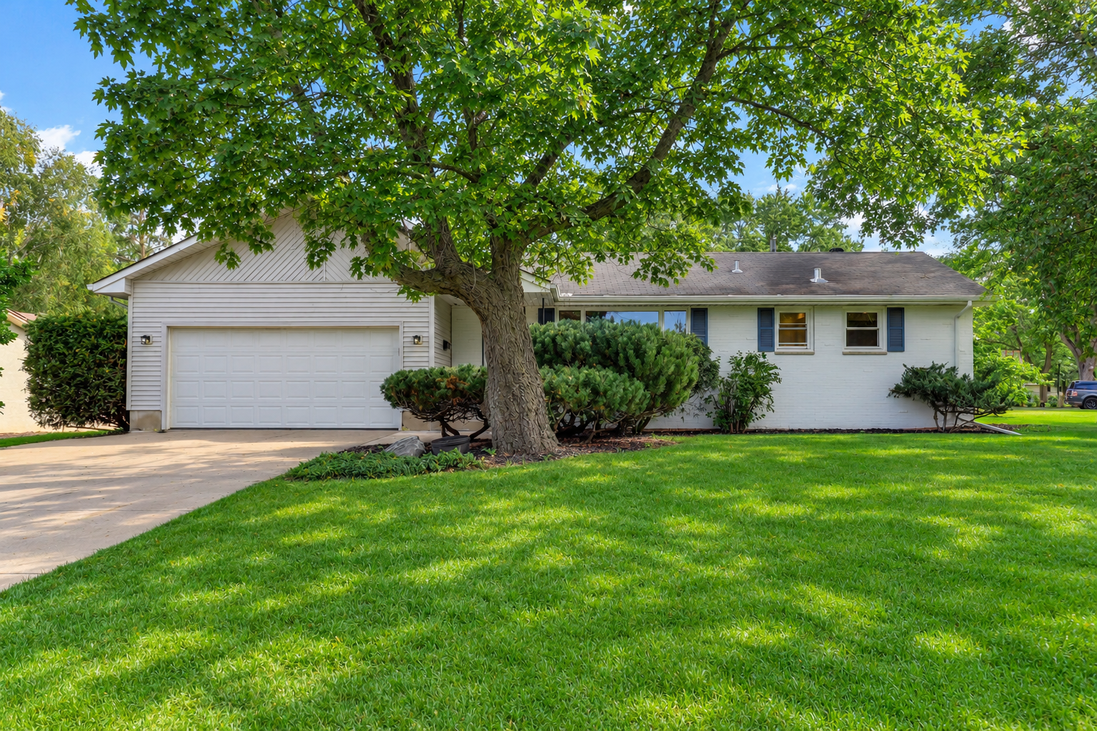 3988 Wisconsin Avenue N Property Photo 1