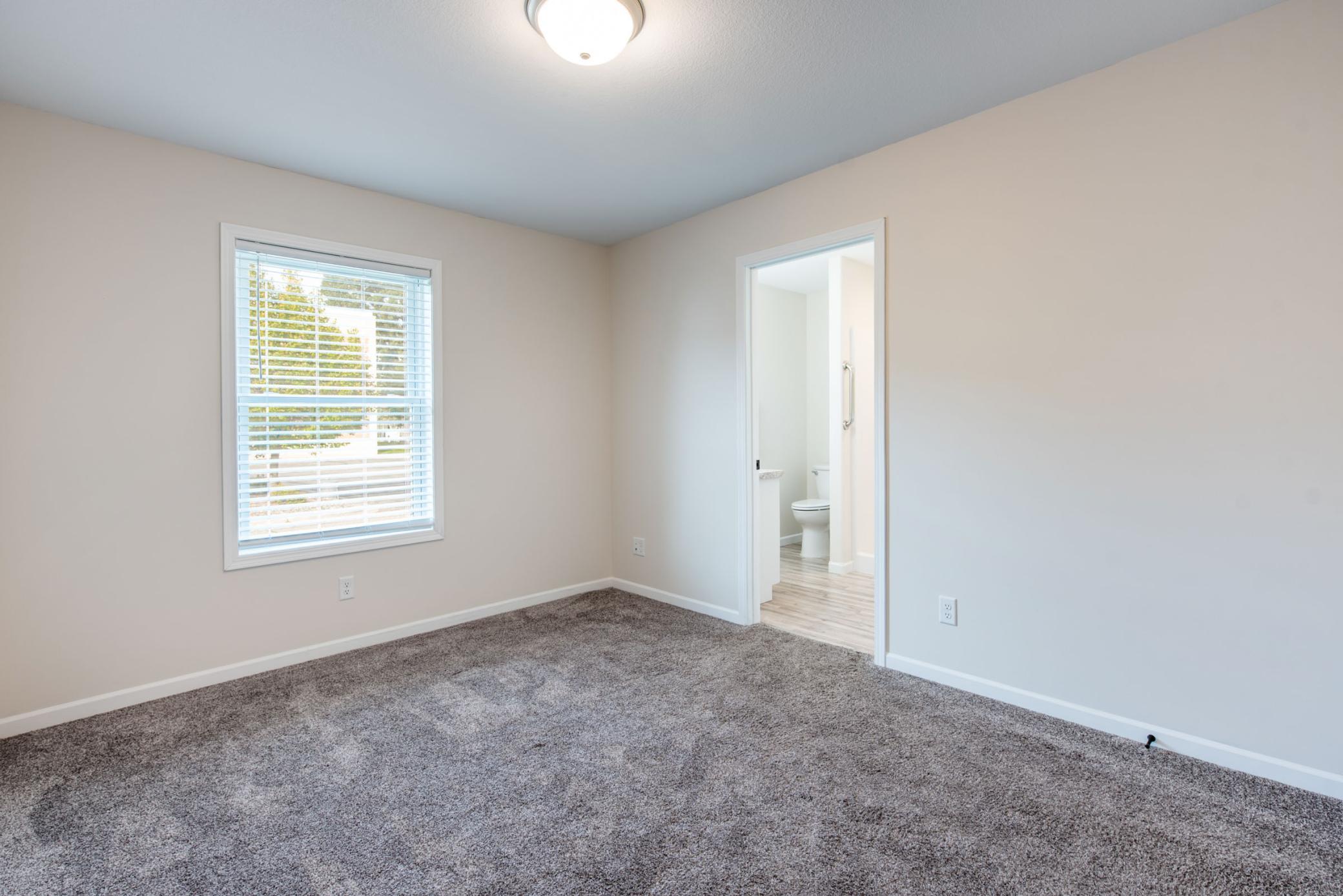 502 Kenwood Street Property Photo 14