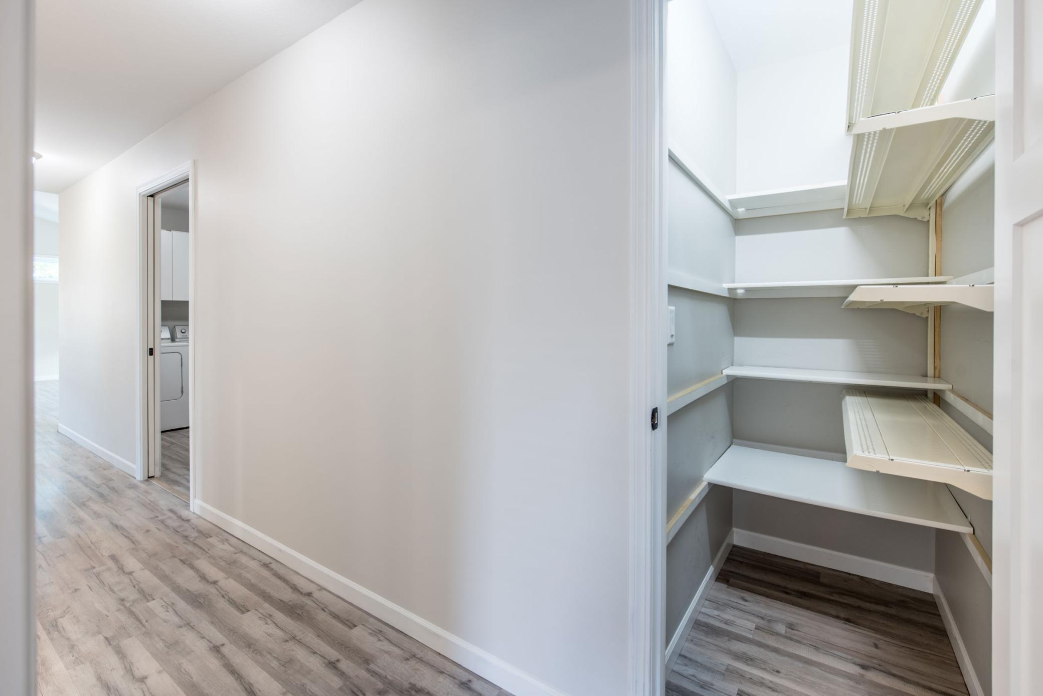 502 Kenwood Street Property Photo 19