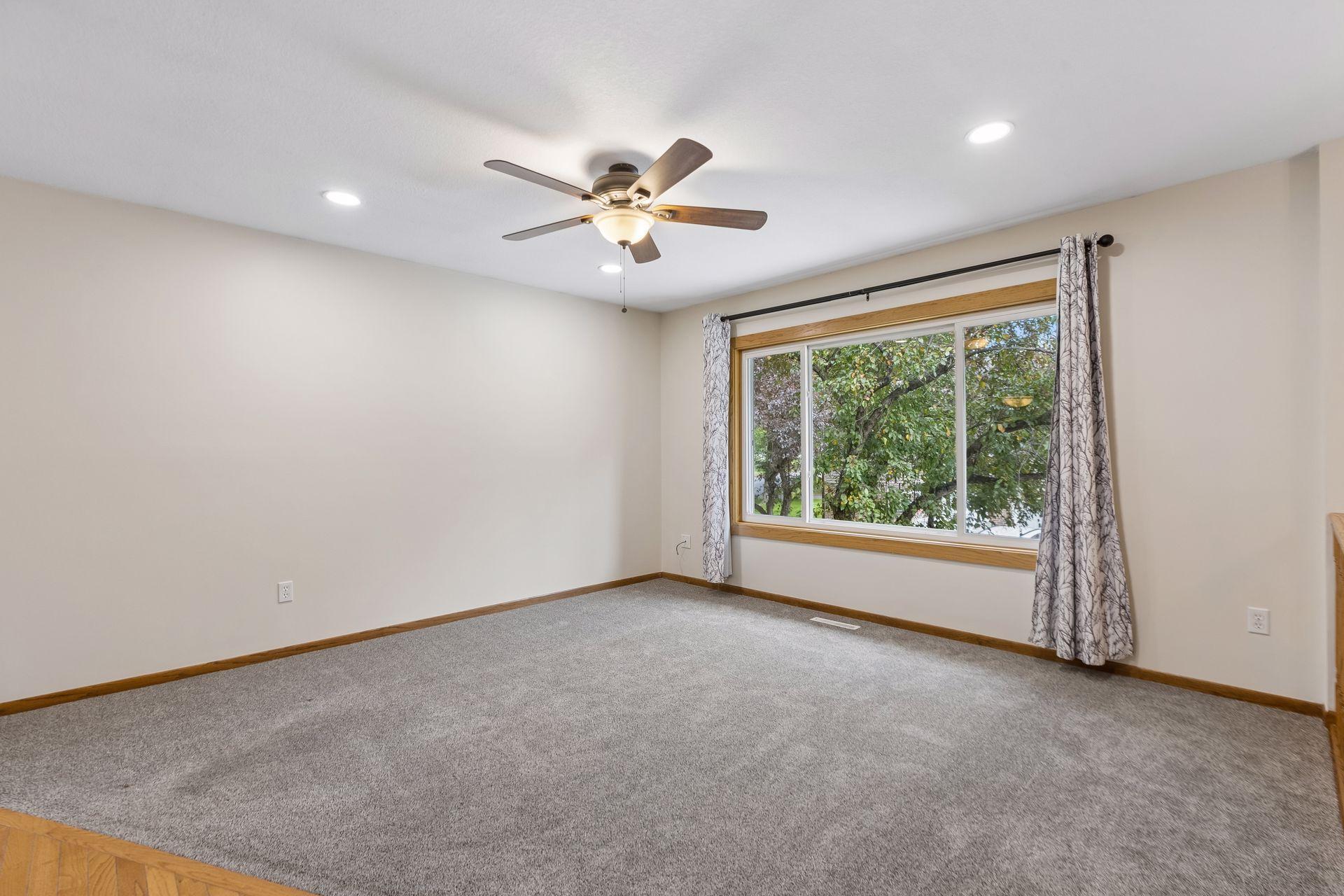 533 Ravoux Road Property Photo 4