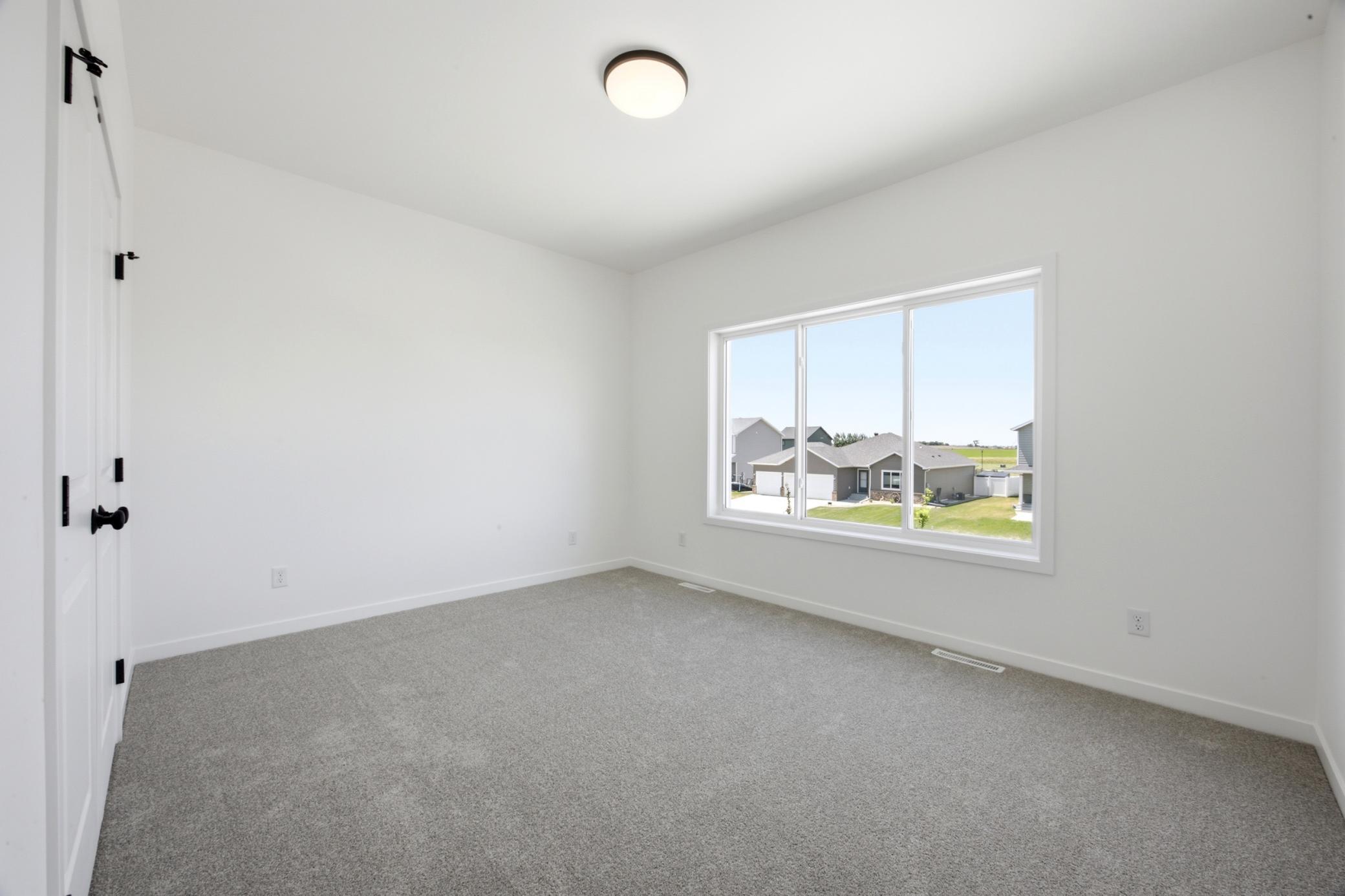 4717 Hampton Loop S Property Photo 23