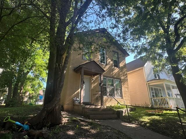 929 6th Street E Property Photo 1