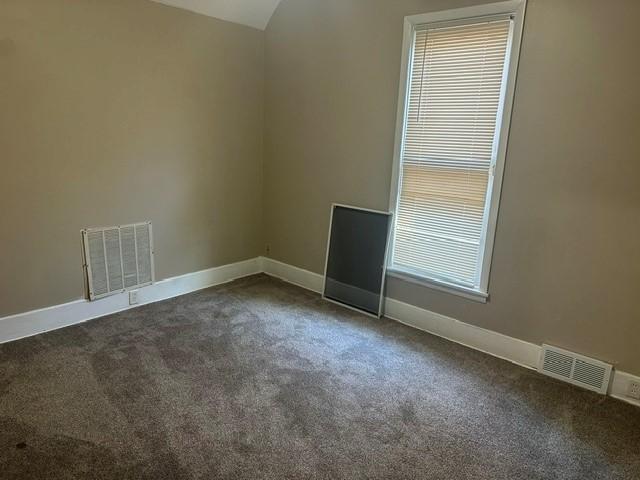 929 6th Street E Property Photo 10