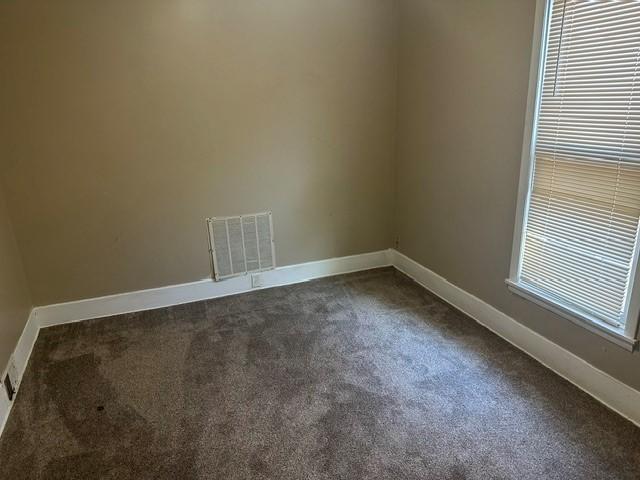 929 6th Street E Property Photo 11