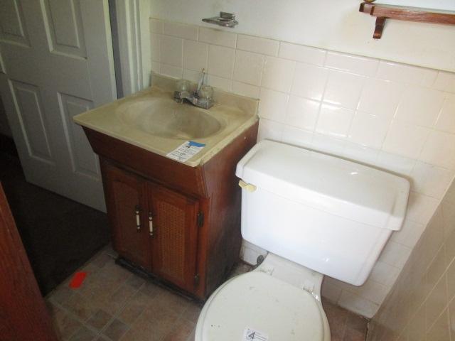 216 Main Street E Property Photo 9