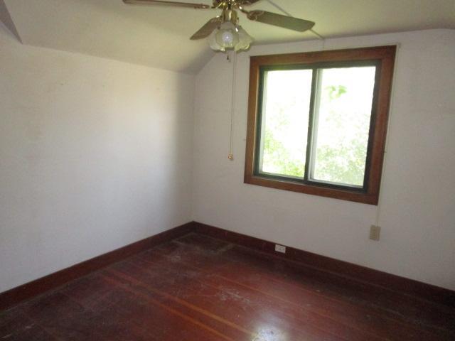 216 Main Street E Property Photo 10
