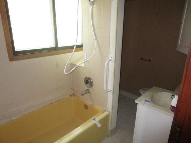 216 Main Street E Property Photo 12