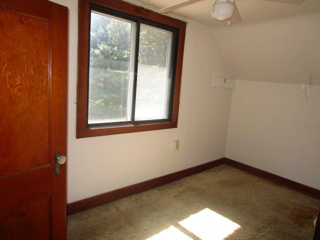 216 Main Street E Property Photo 13