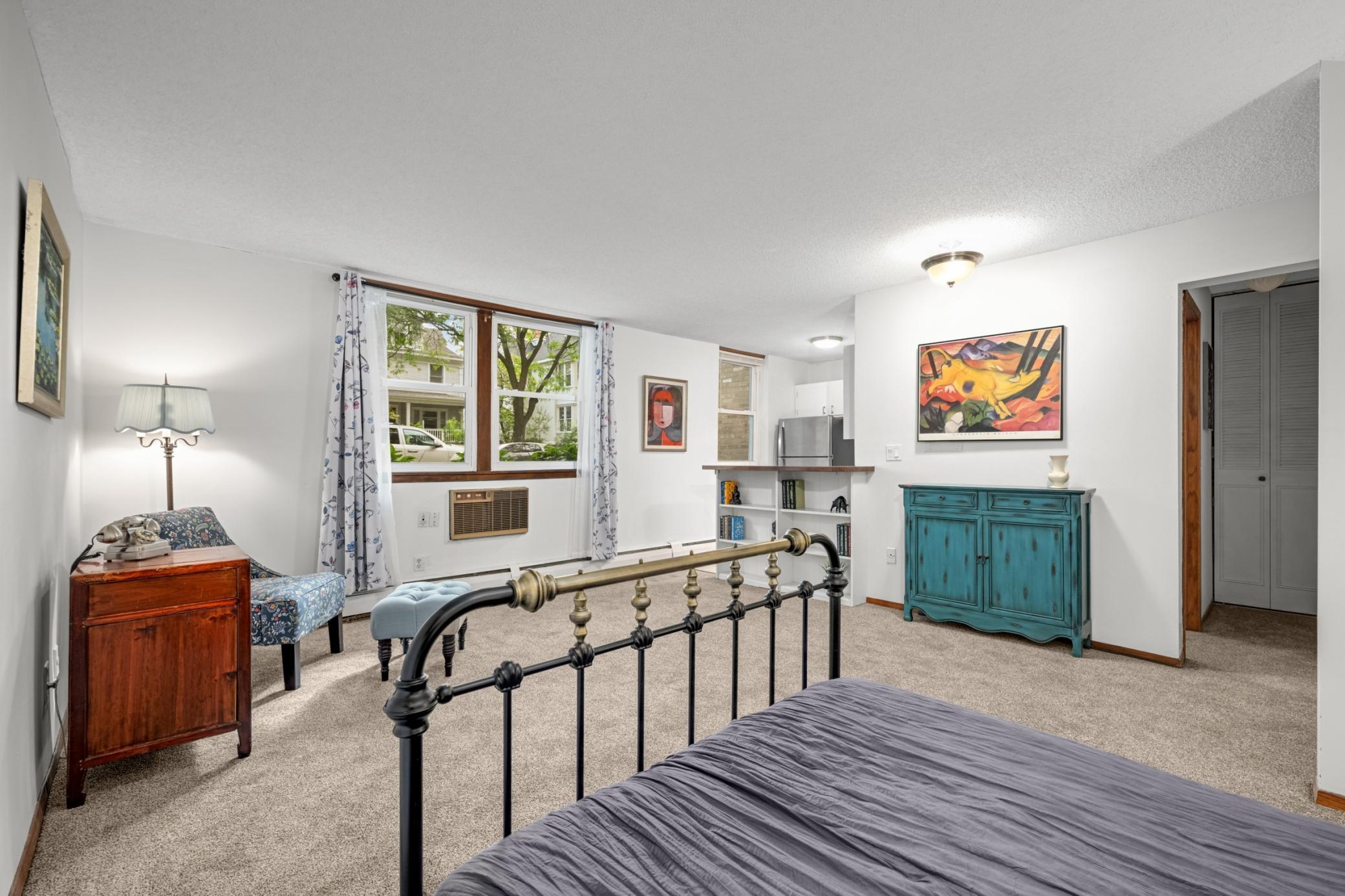 2536 Dupont Avenue S 101 Property Photo 1