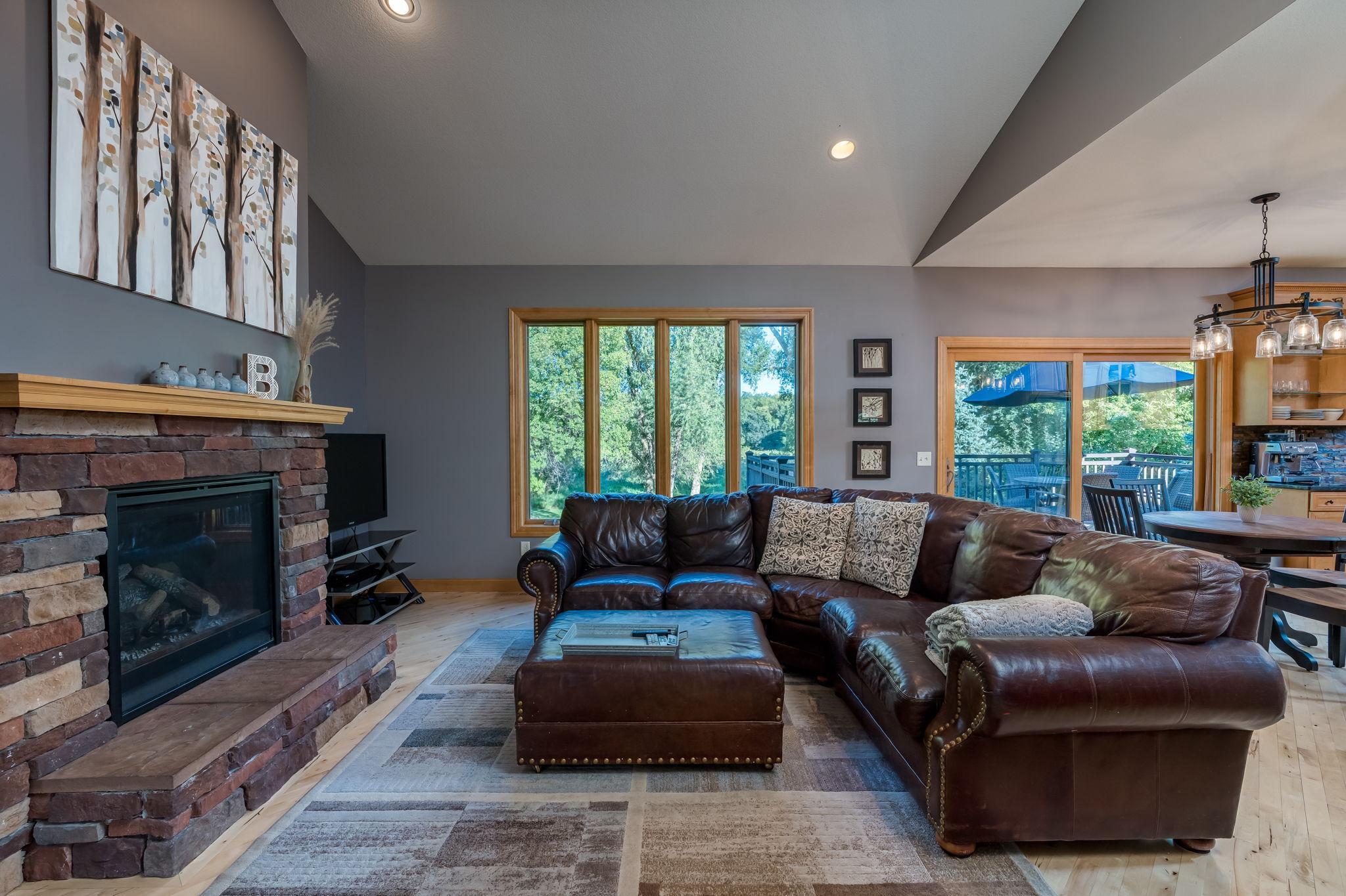 44229 Willow Road Property Photo 8