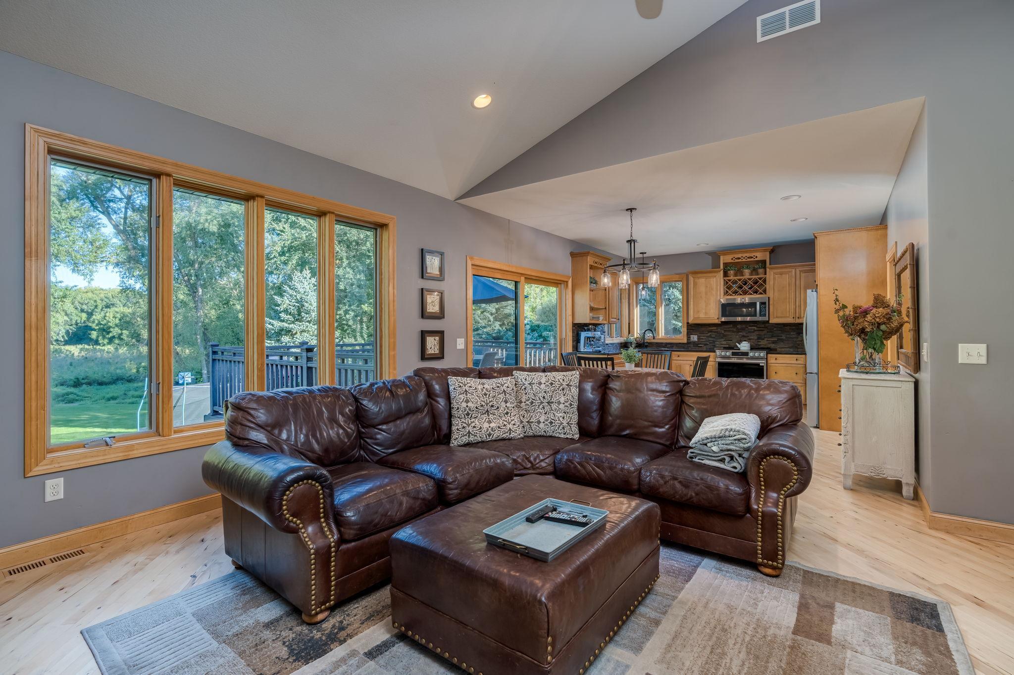 44229 Willow Road Property Photo 10