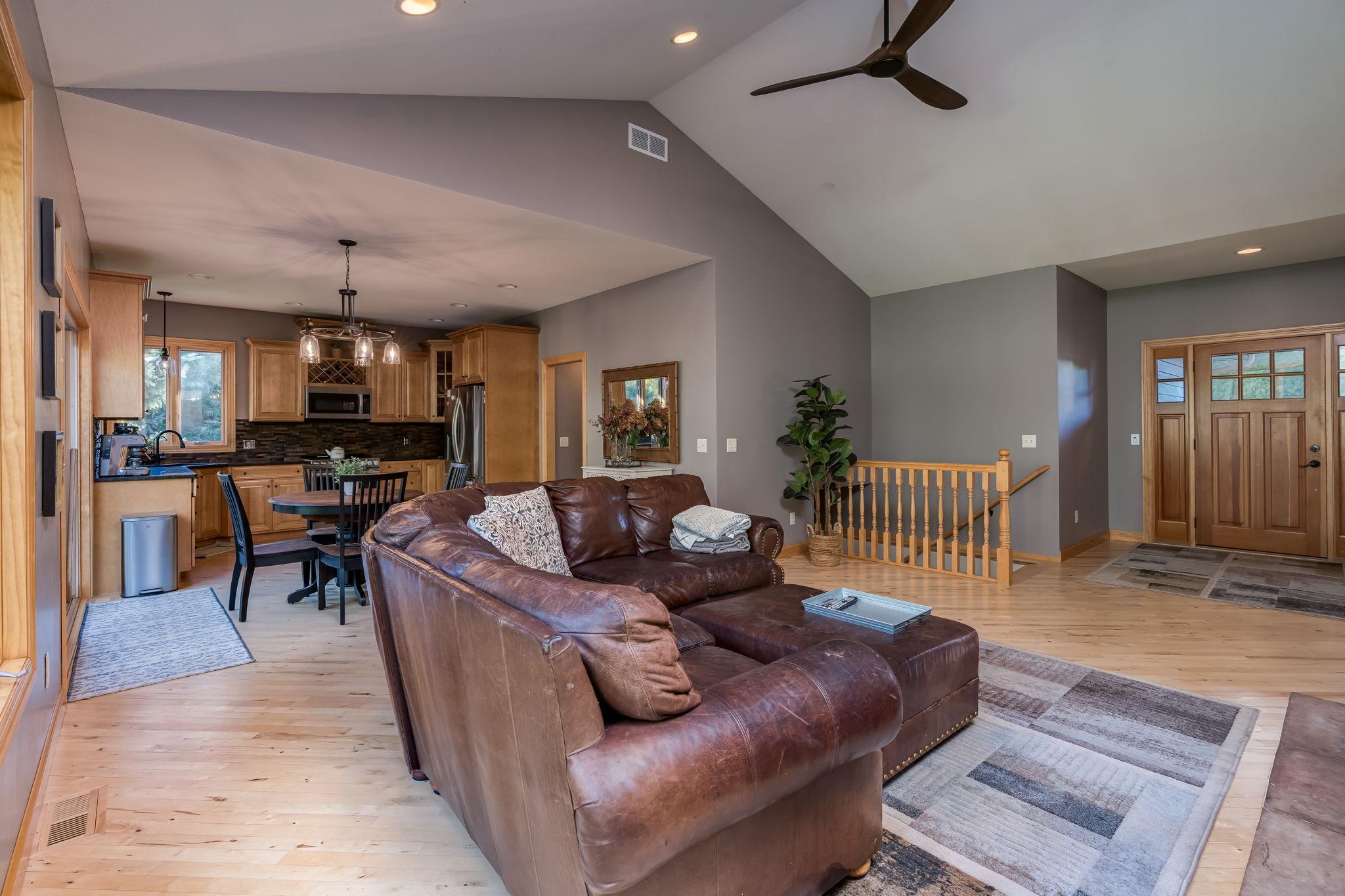 44229 Willow Road Property Photo 11