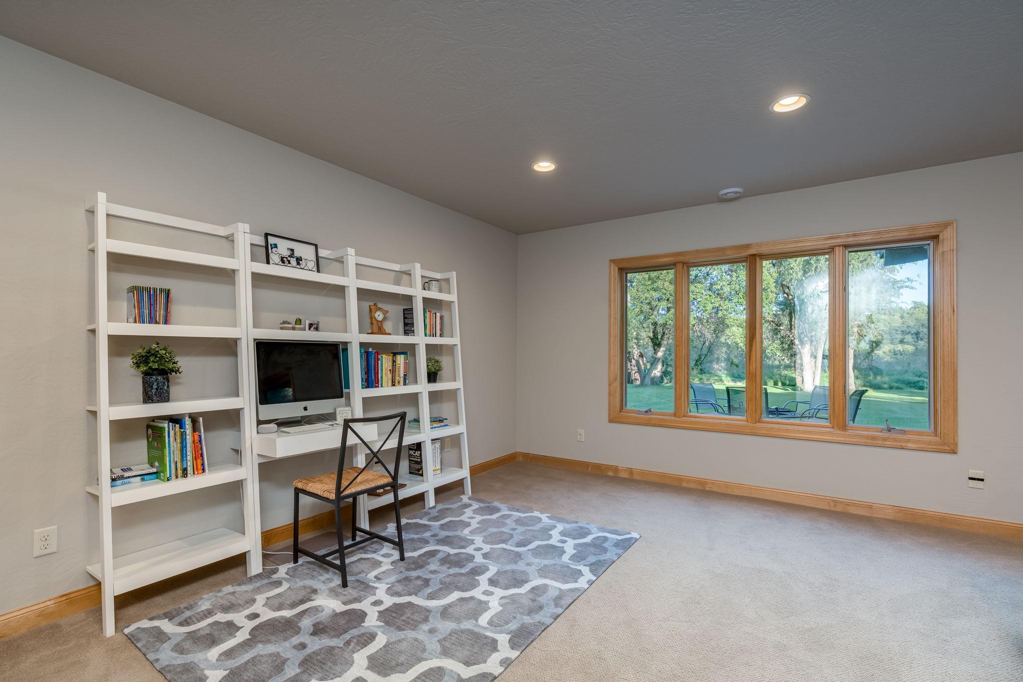 44229 Willow Road Property Photo 33
