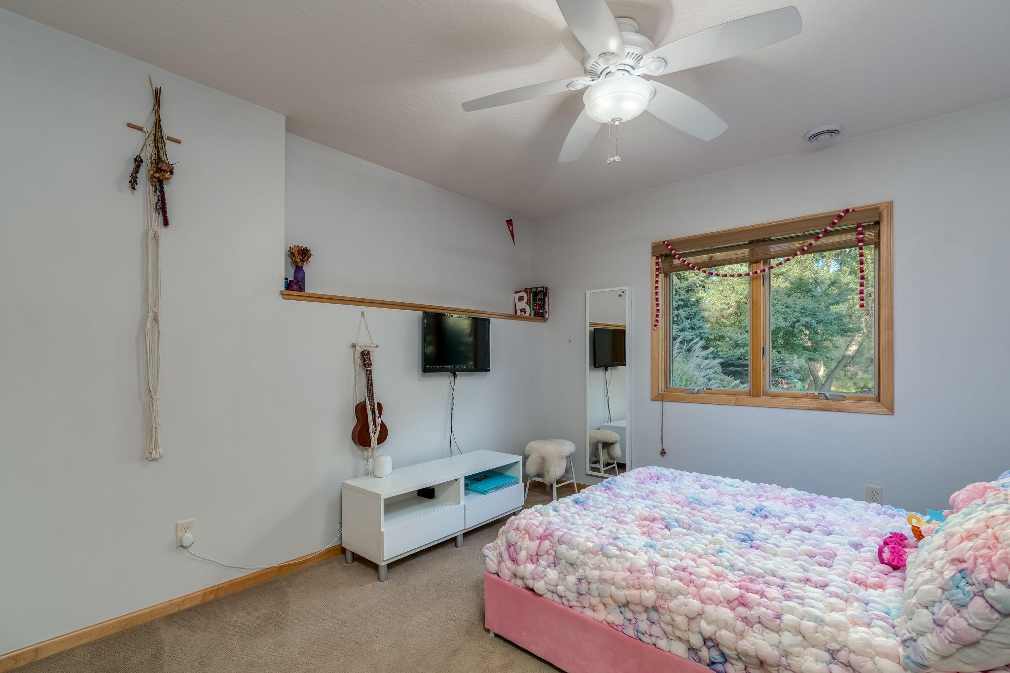 44229 Willow Road Property Photo 36