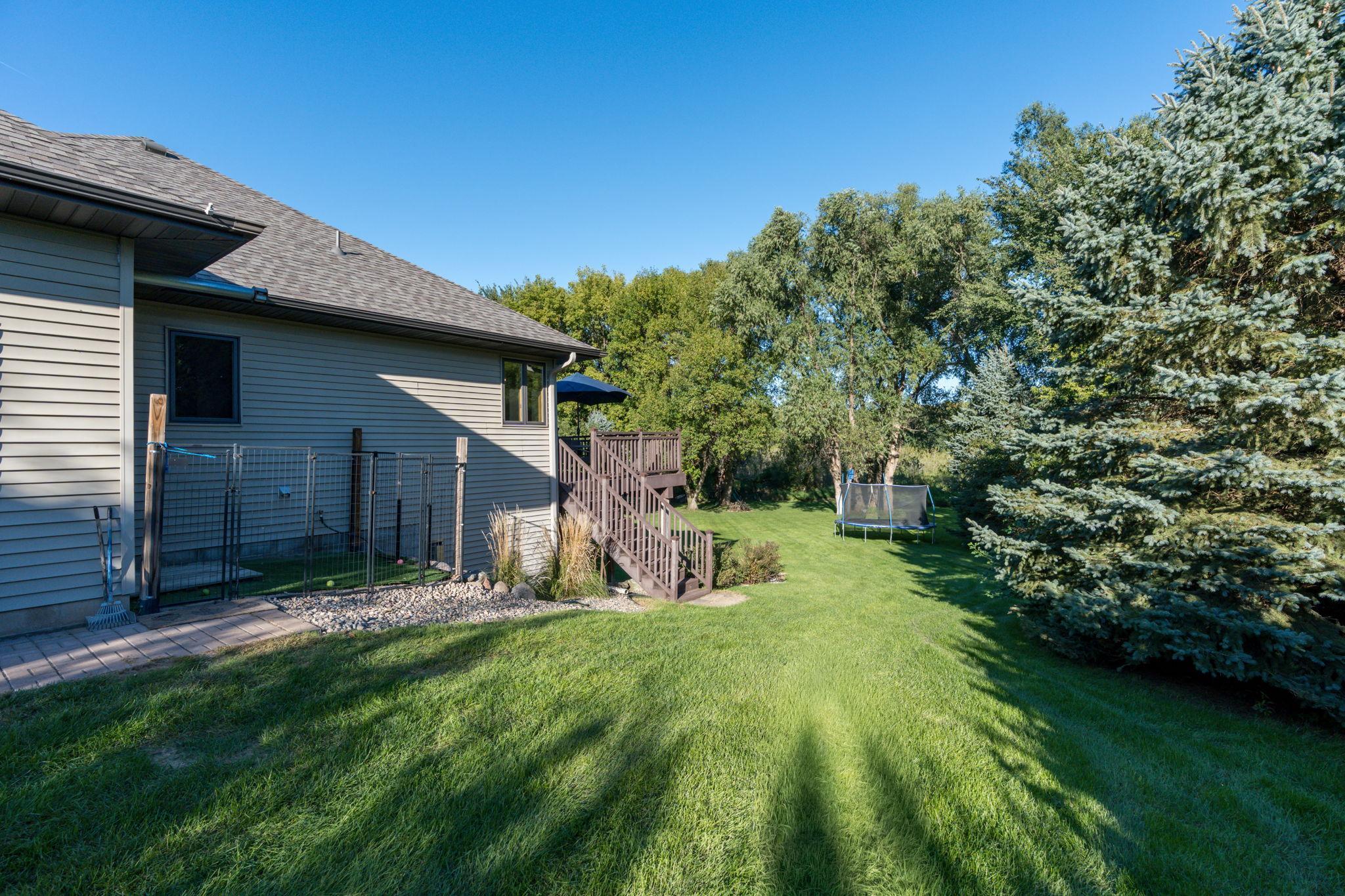 44229 Willow Road Property Photo 44