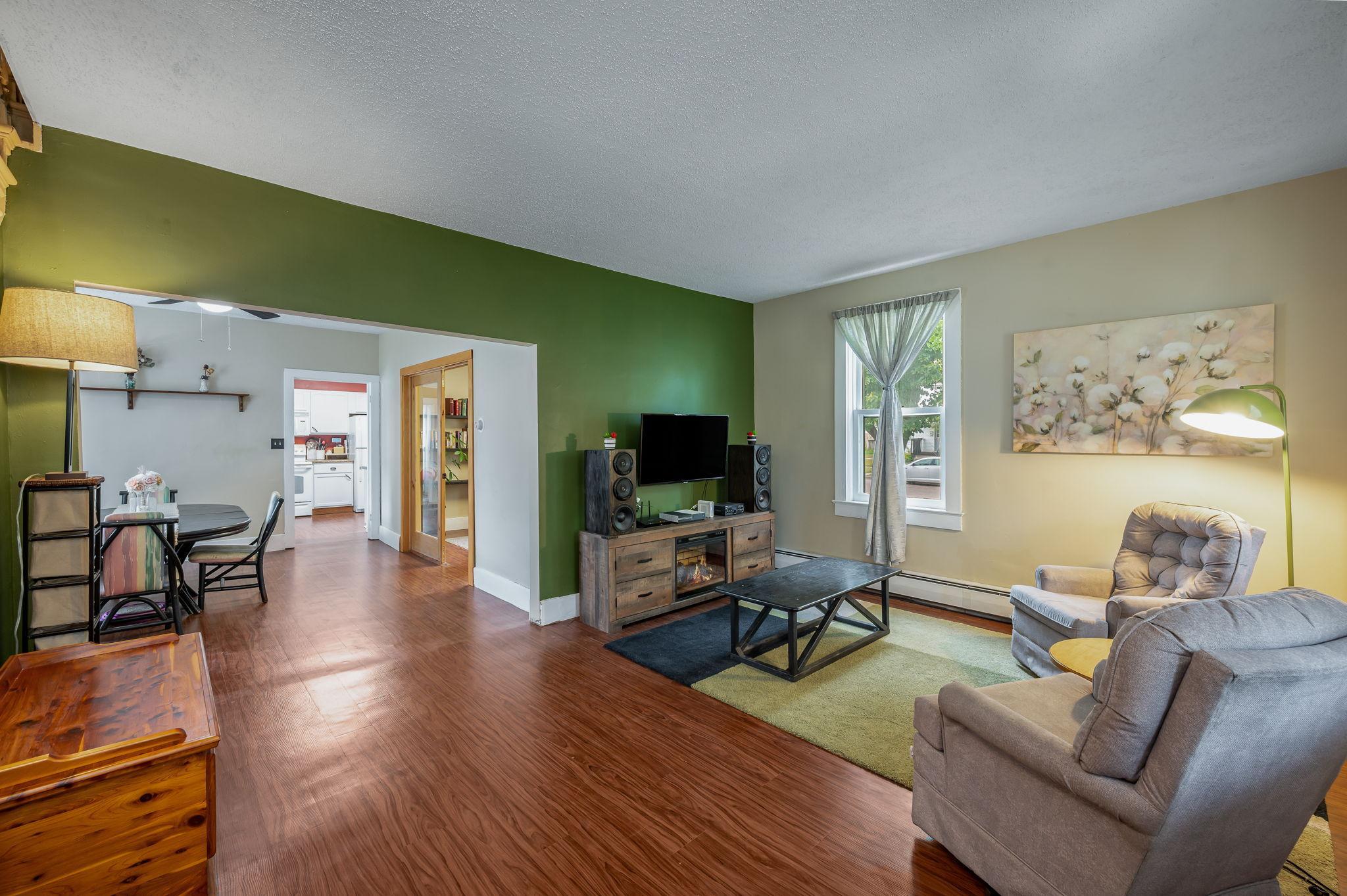 428 W Broadway Avenue Property Photo 5