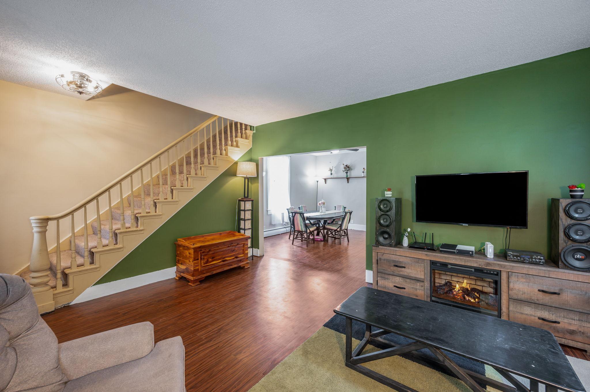 428 W Broadway Avenue Property Photo 7