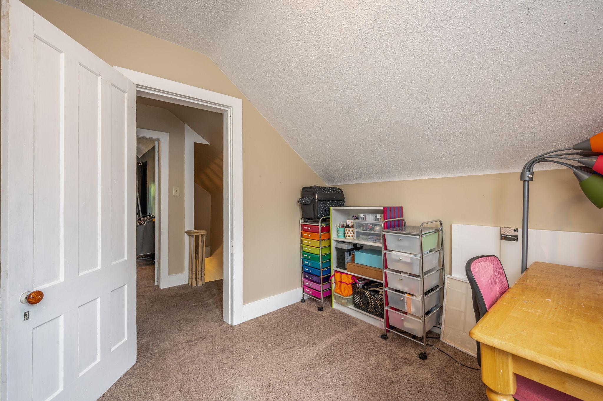 428 W Broadway Avenue Property Photo 24