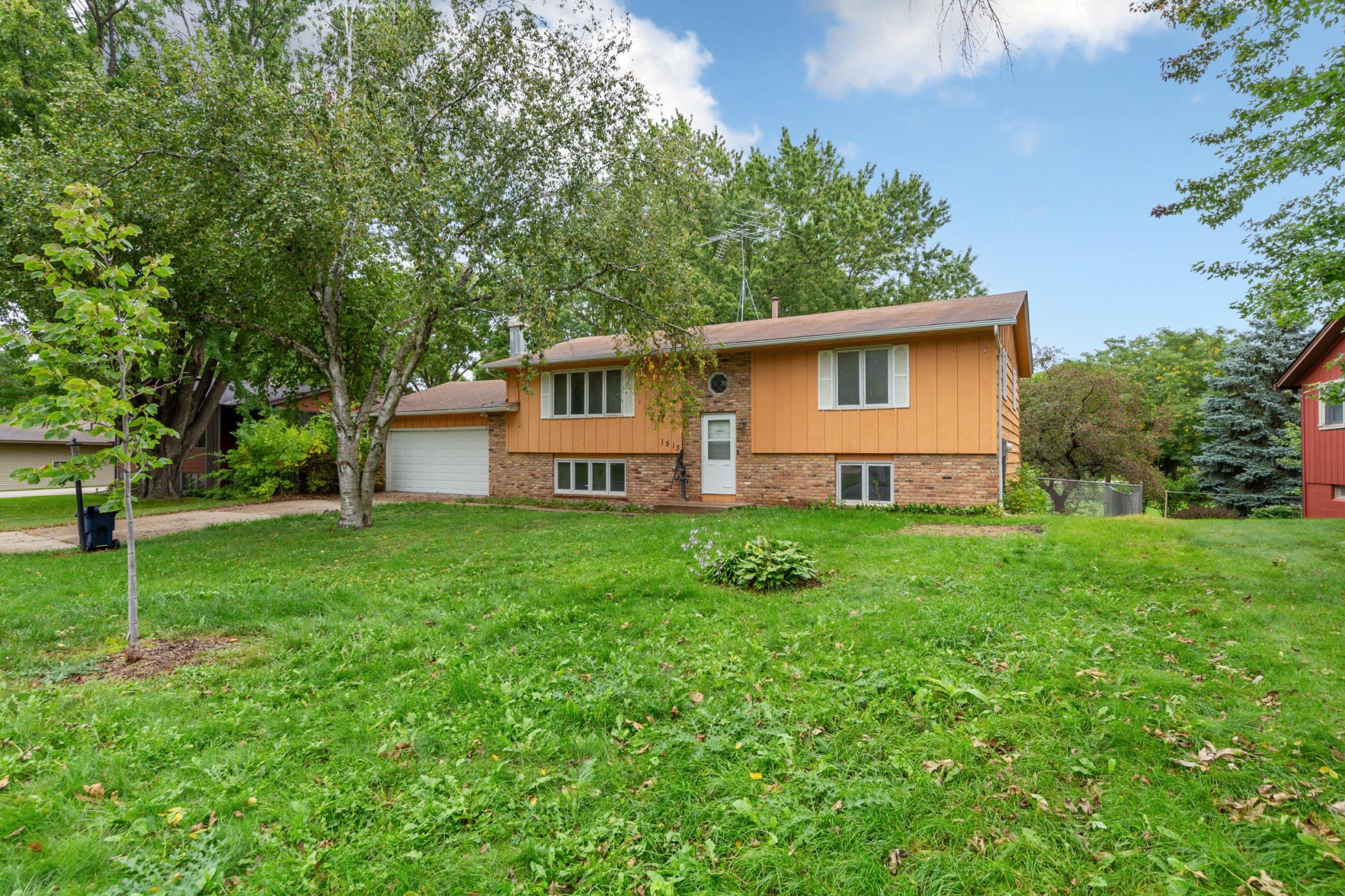 1513 Eisenhower Court Property Photo 1