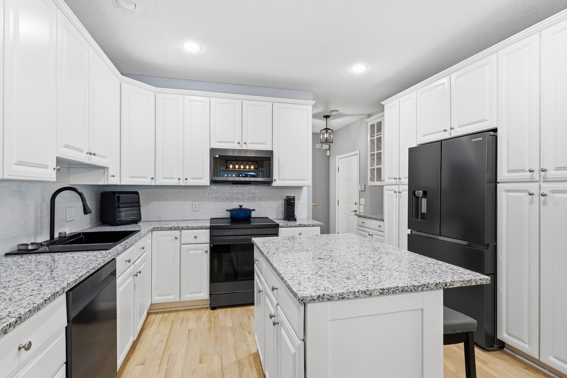 10100 Bridgehill Terrace Property Photo 11