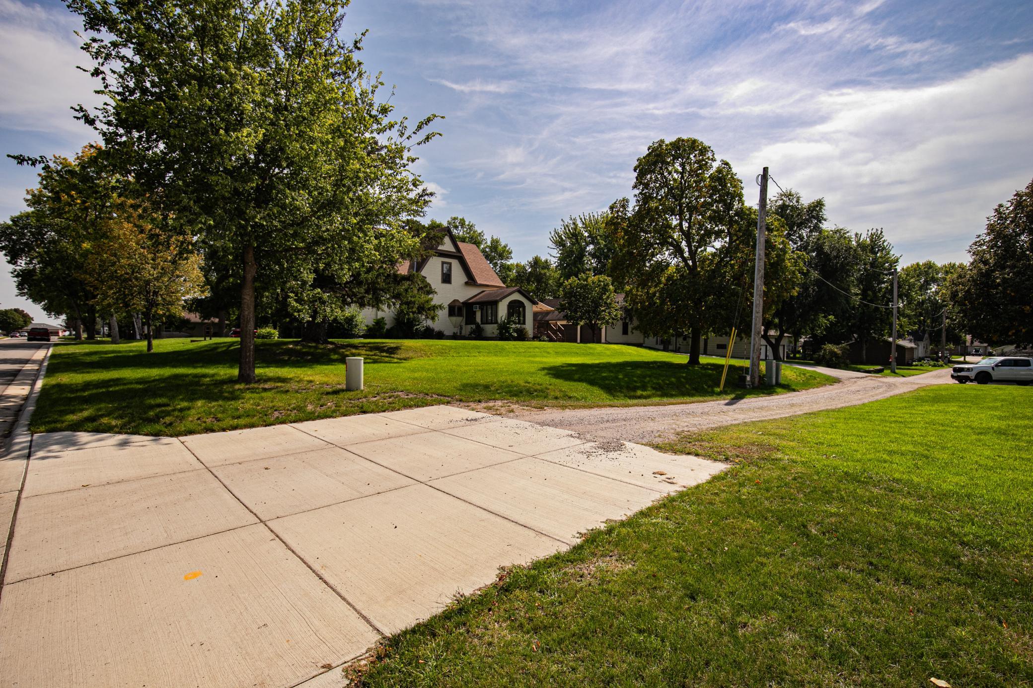 301 E Depue Avenue Property Photo 4