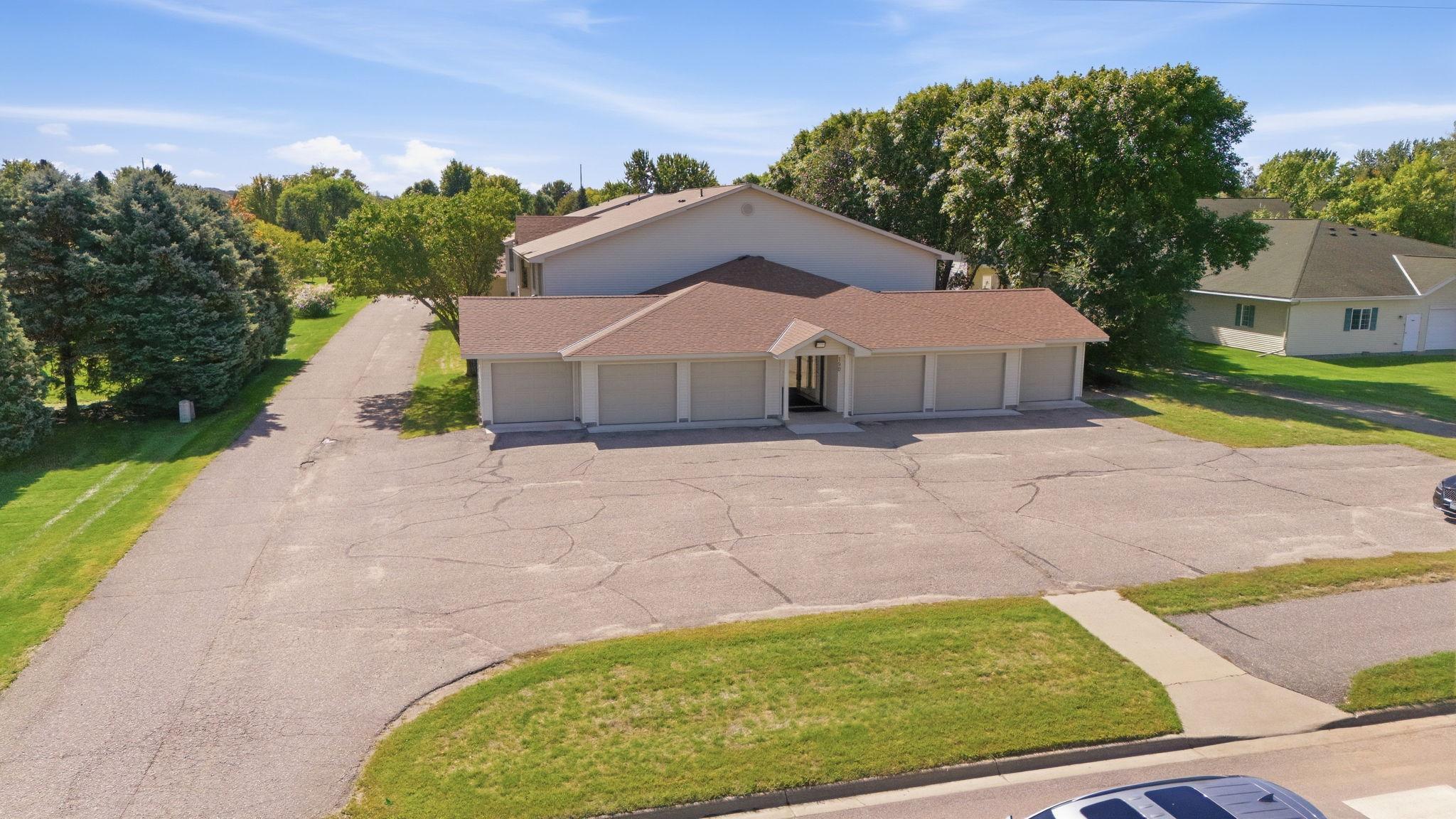 190 Country Club Road SW