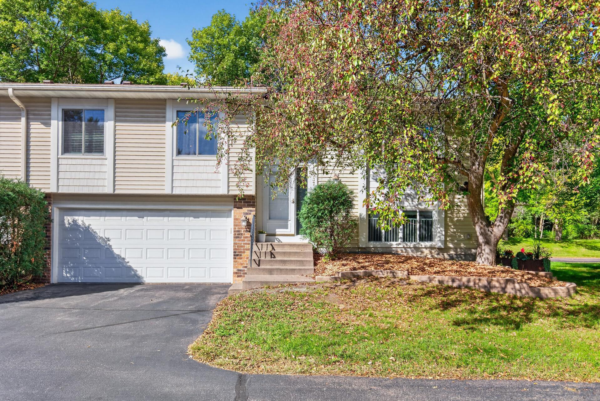 11037 104th Place N Property Photo 1