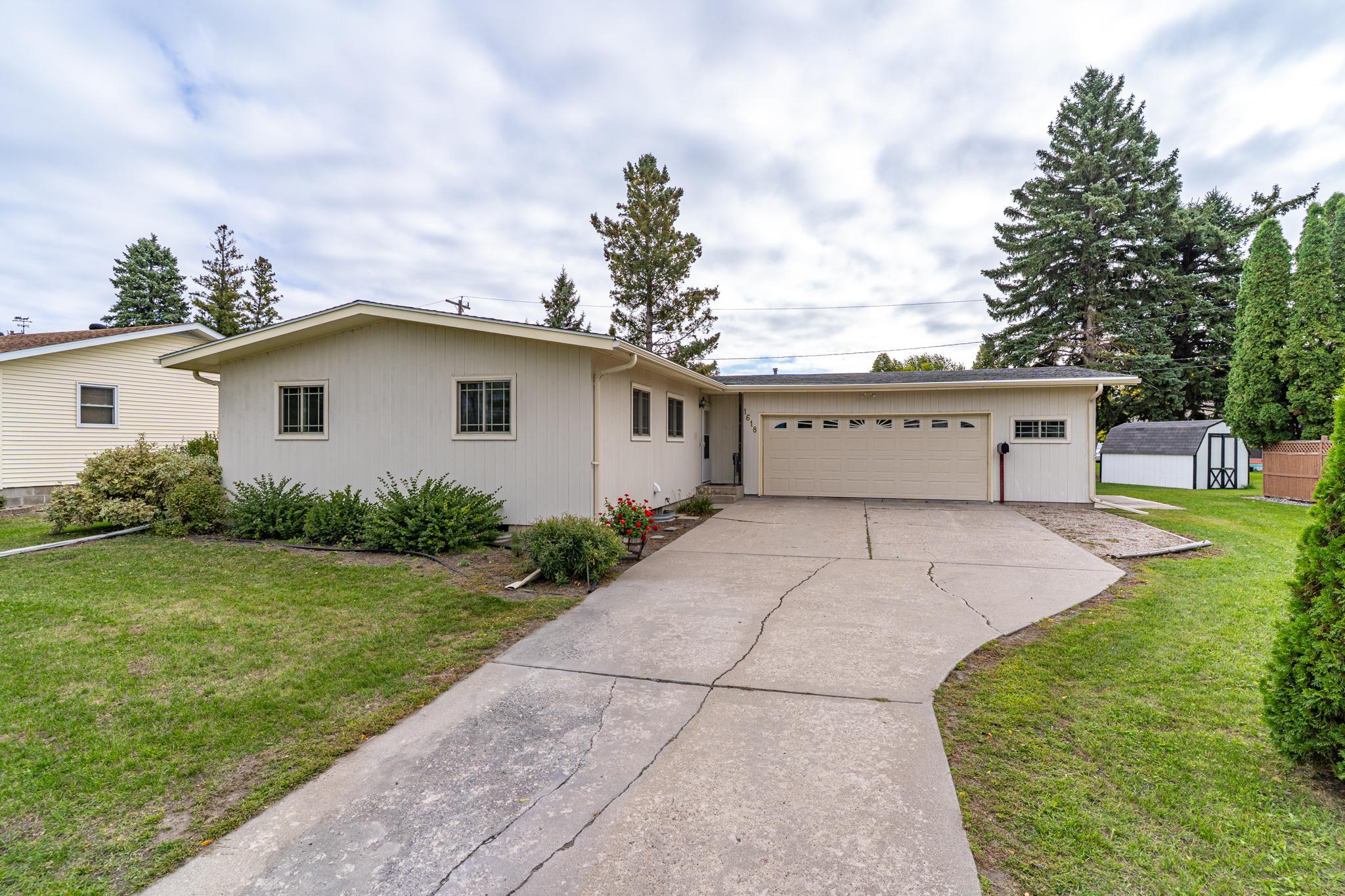 1618 Hoven Lane Property Photo 1
