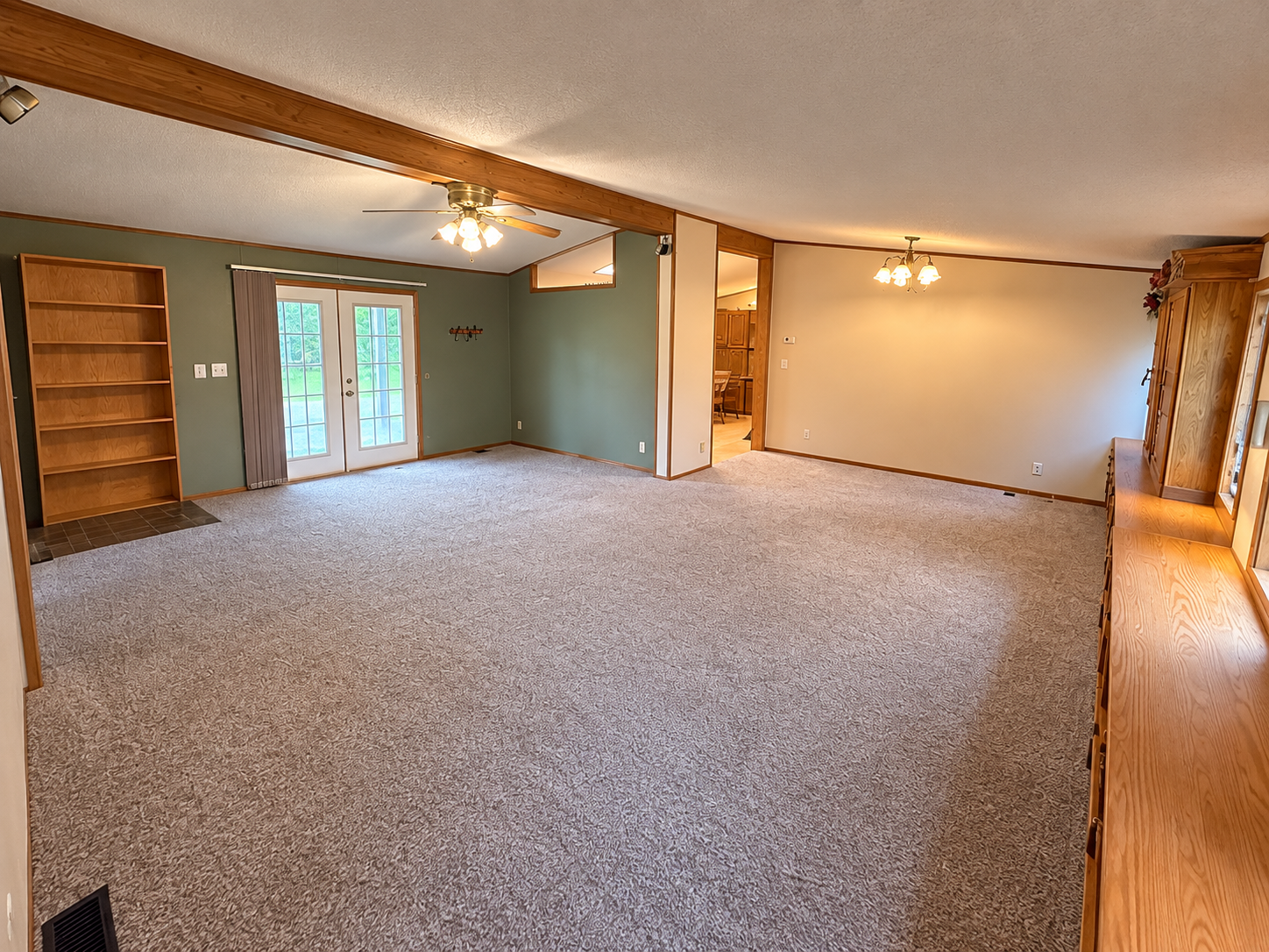 701 N Shakespeare Avenue Property Photo 5