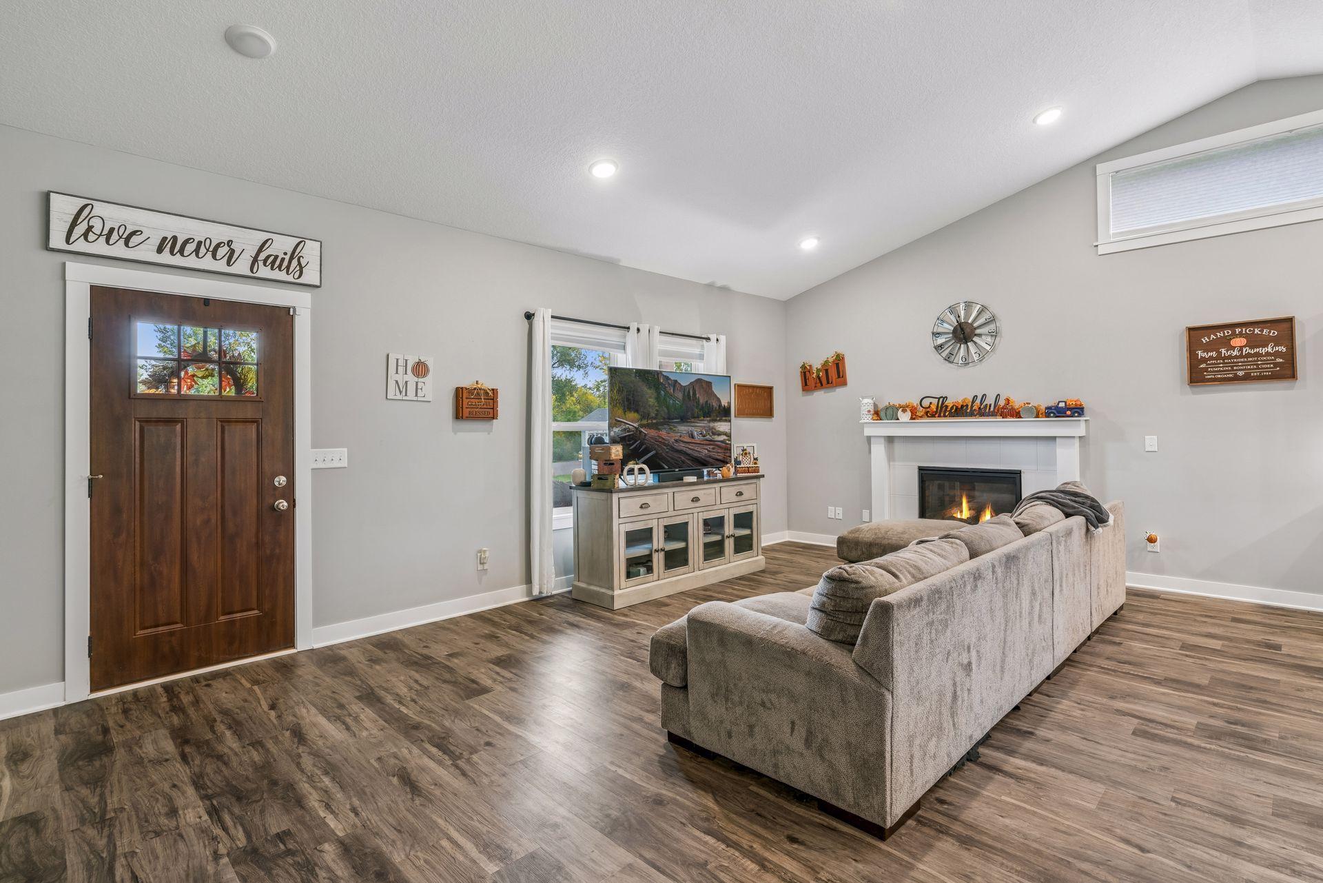 663 Alaska Place Property Photo 6