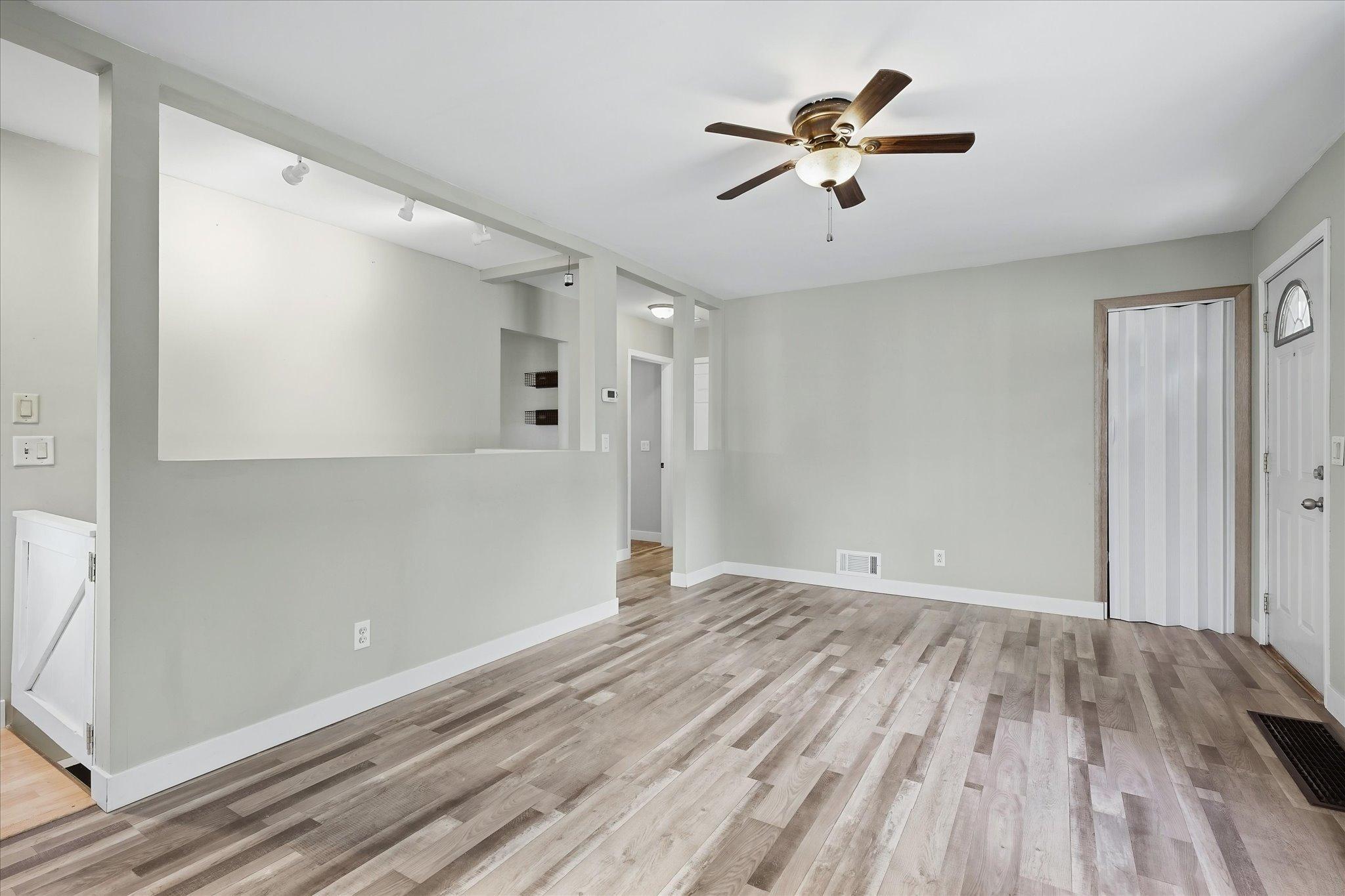 4716 Edgewood Avenue N Property Photo 5