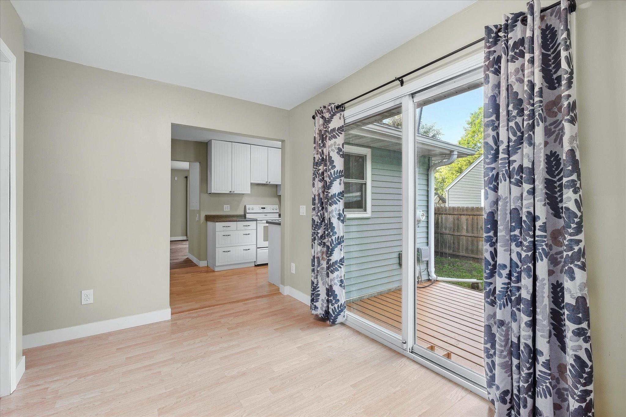 4716 Edgewood Avenue N Property Photo 10