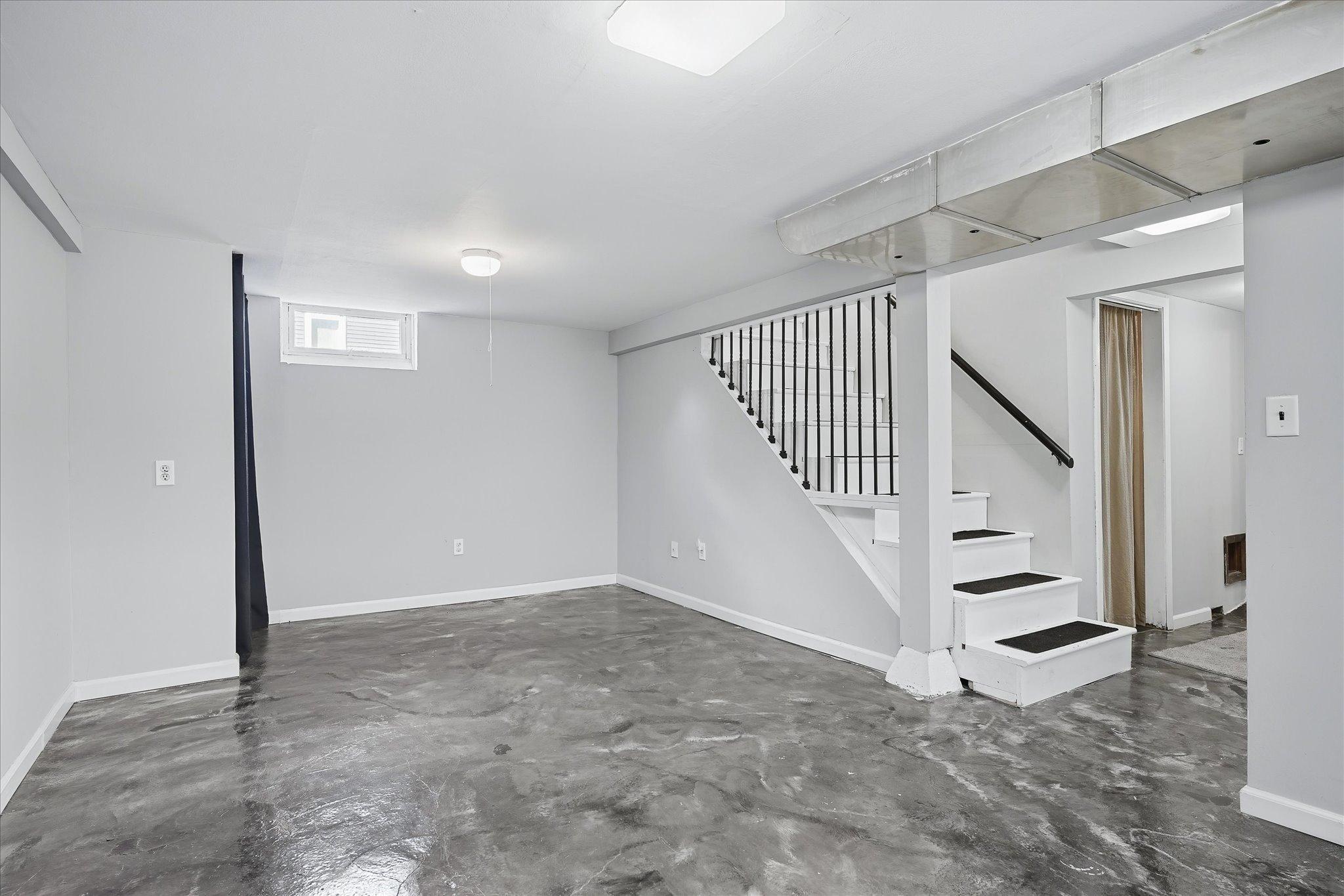 4716 Edgewood Avenue N Property Photo 19