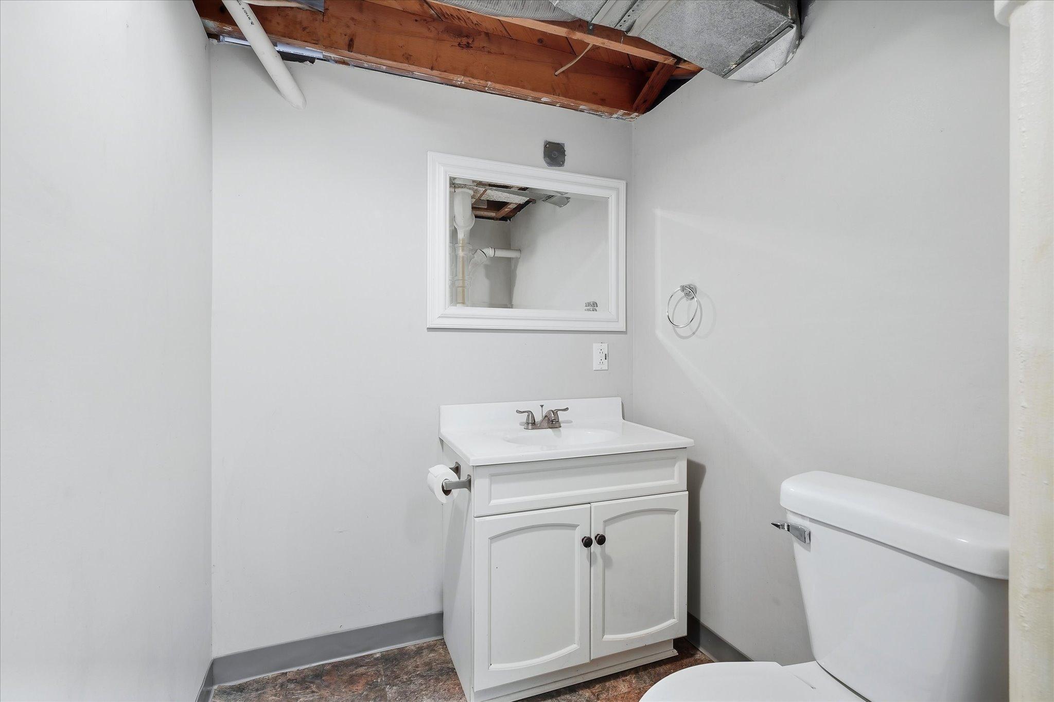 4716 Edgewood Avenue N Property Photo 22