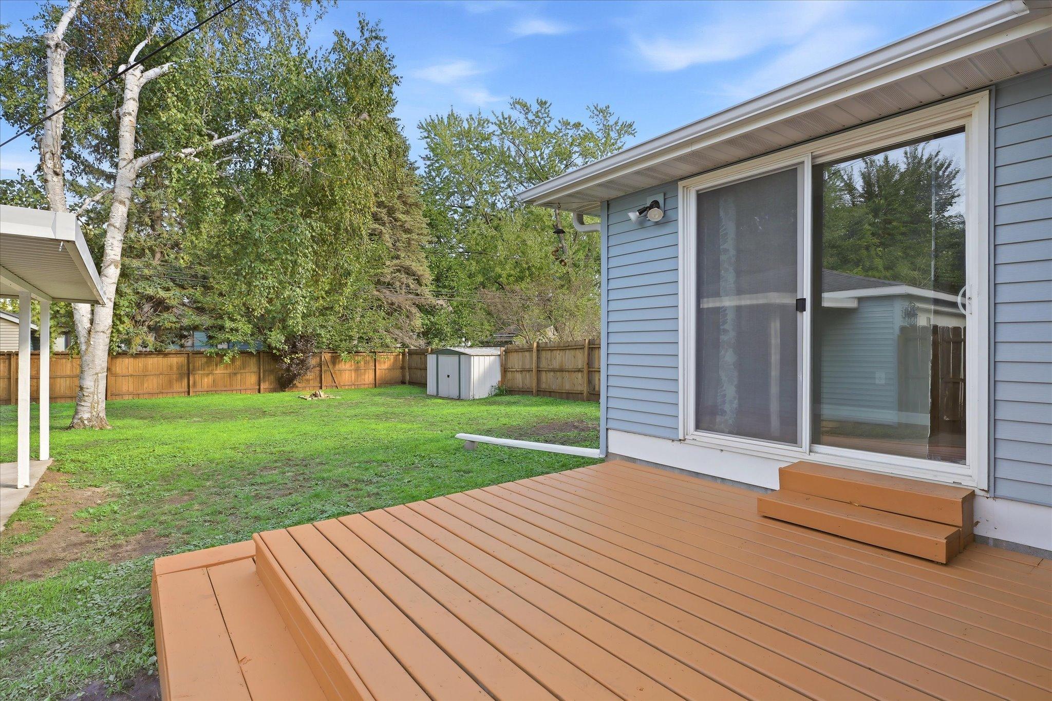 4716 Edgewood Avenue N Property Photo 25