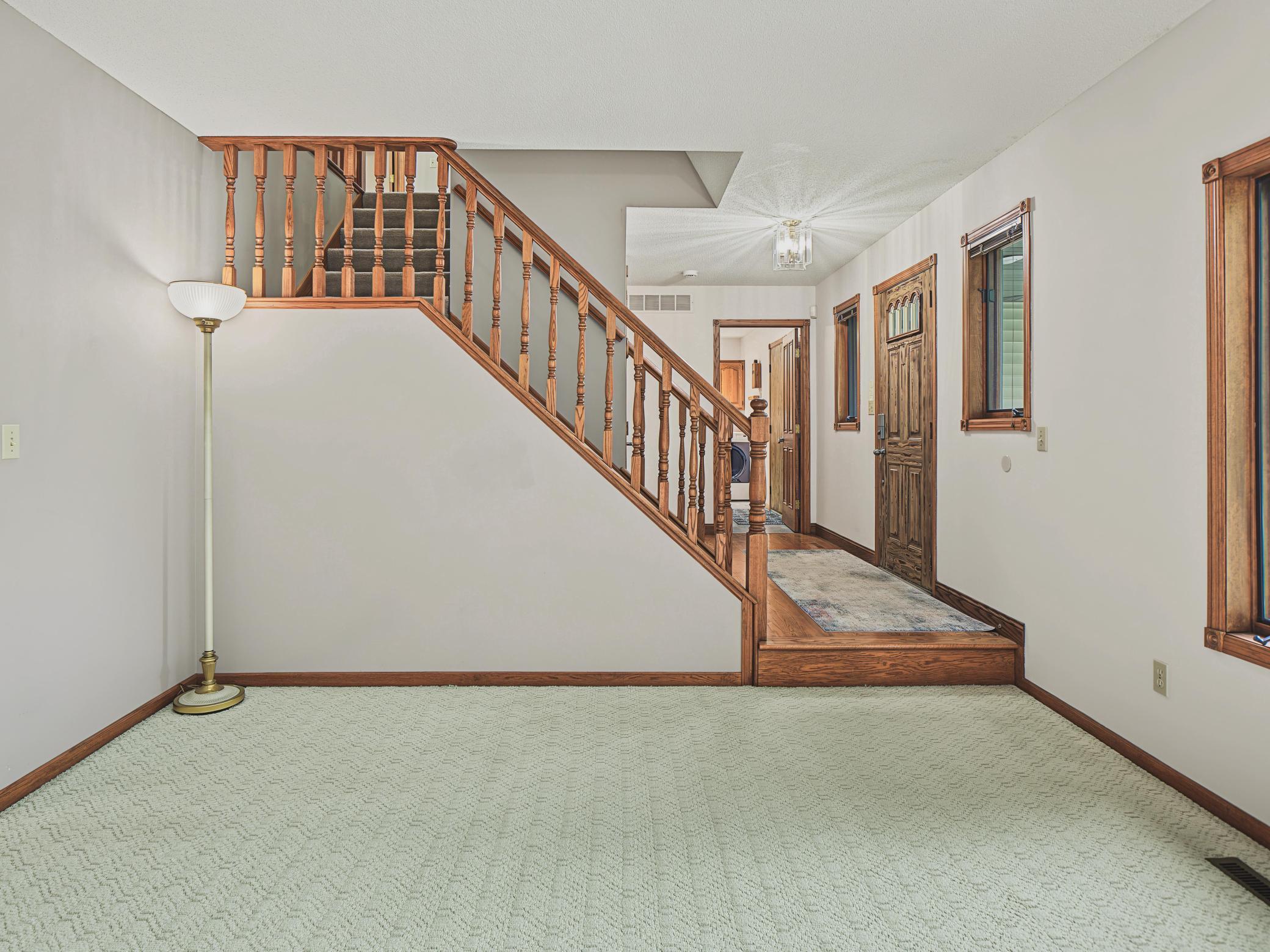 2112 Parkwood Hills Drive Ne Property Photo 11