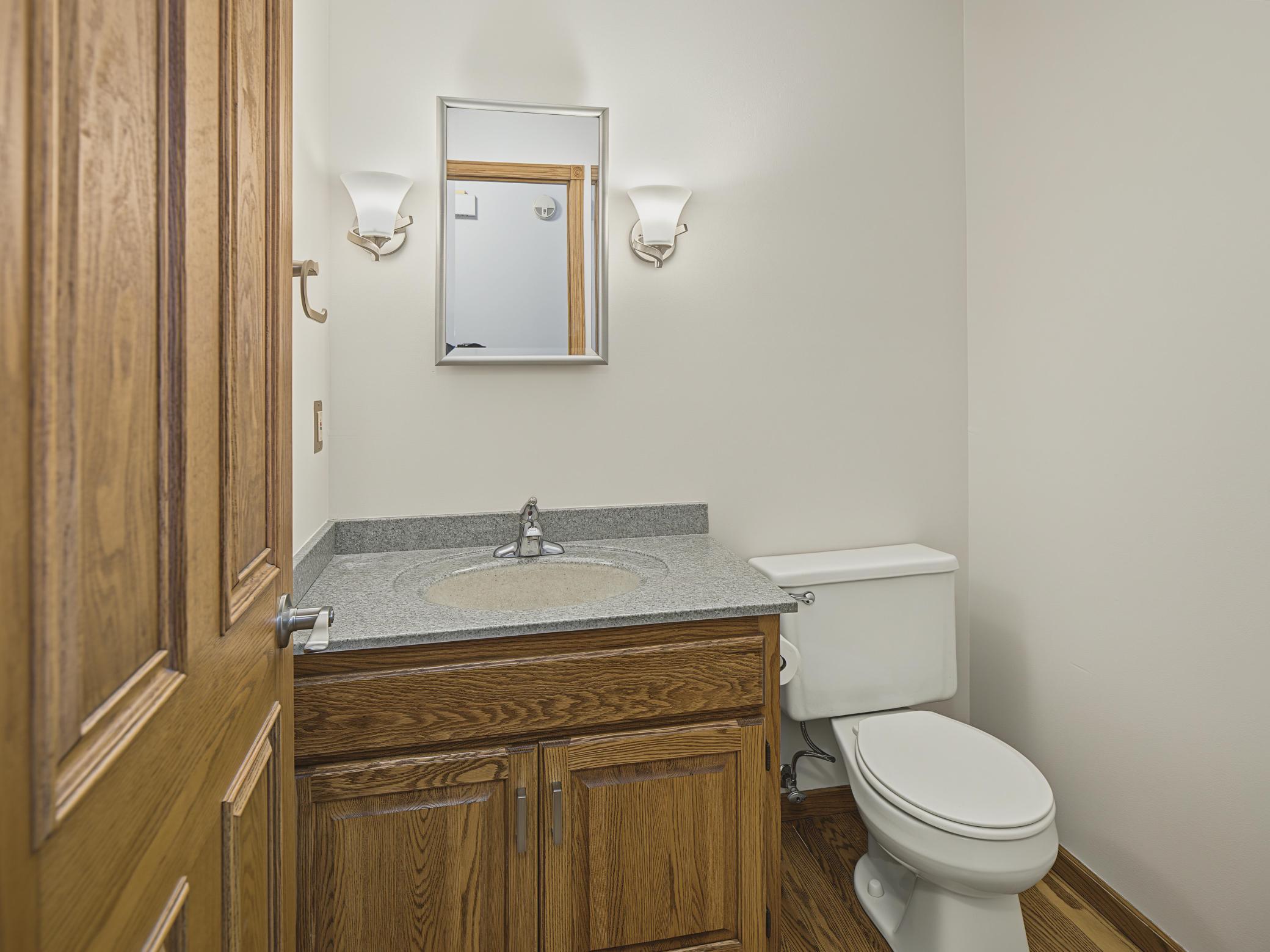 2112 Parkwood Hills Drive Ne Property Photo 18