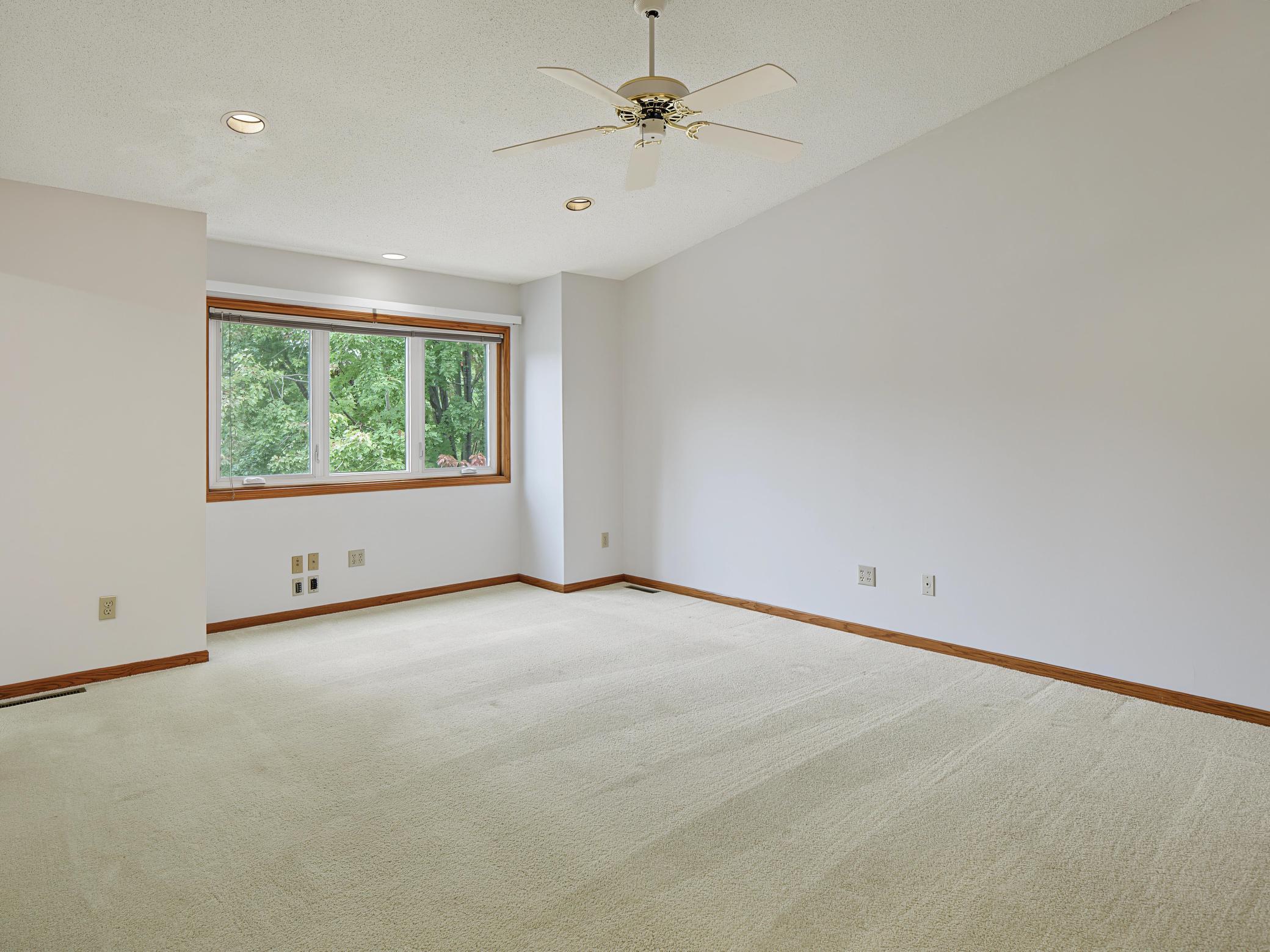 2112 Parkwood Hills Drive Ne Property Photo 20