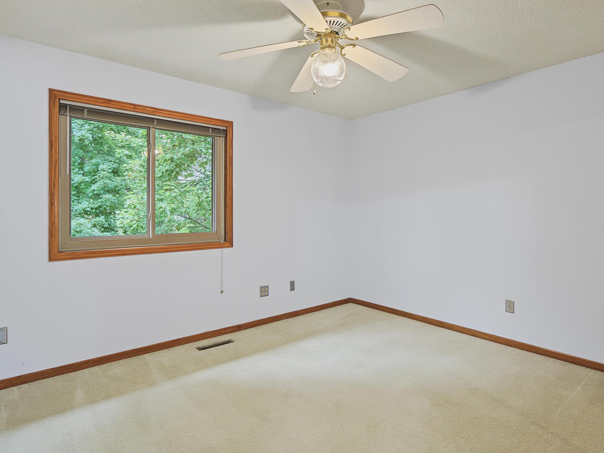 2112 Parkwood Hills Drive Ne Property Photo 25
