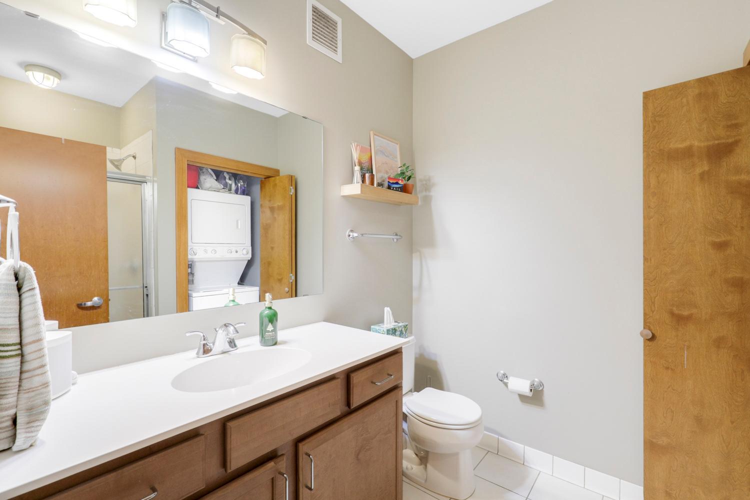 15 E Franklin Ave 208 Property Photo 15