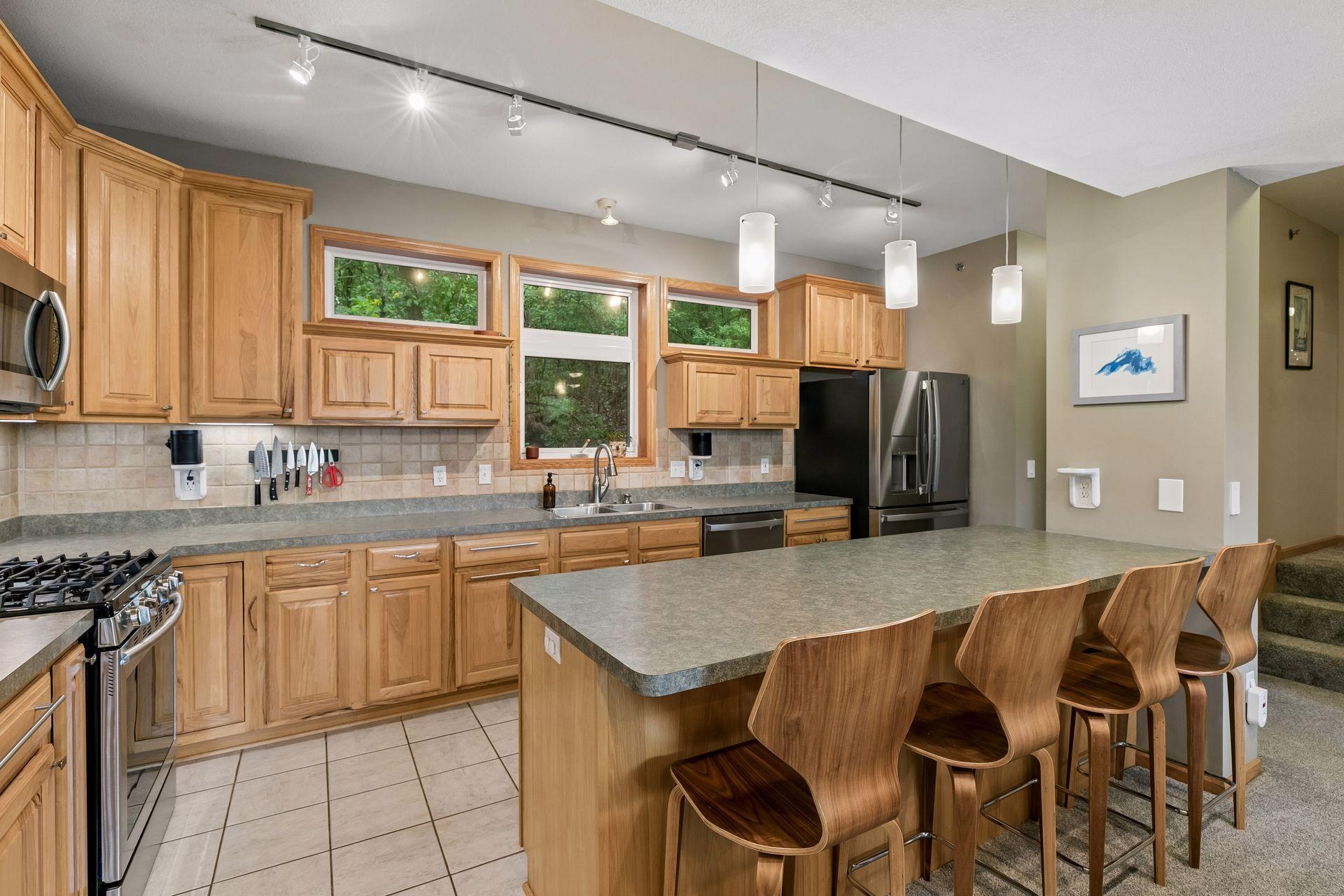 9820 Cove Drive Property Photo 1